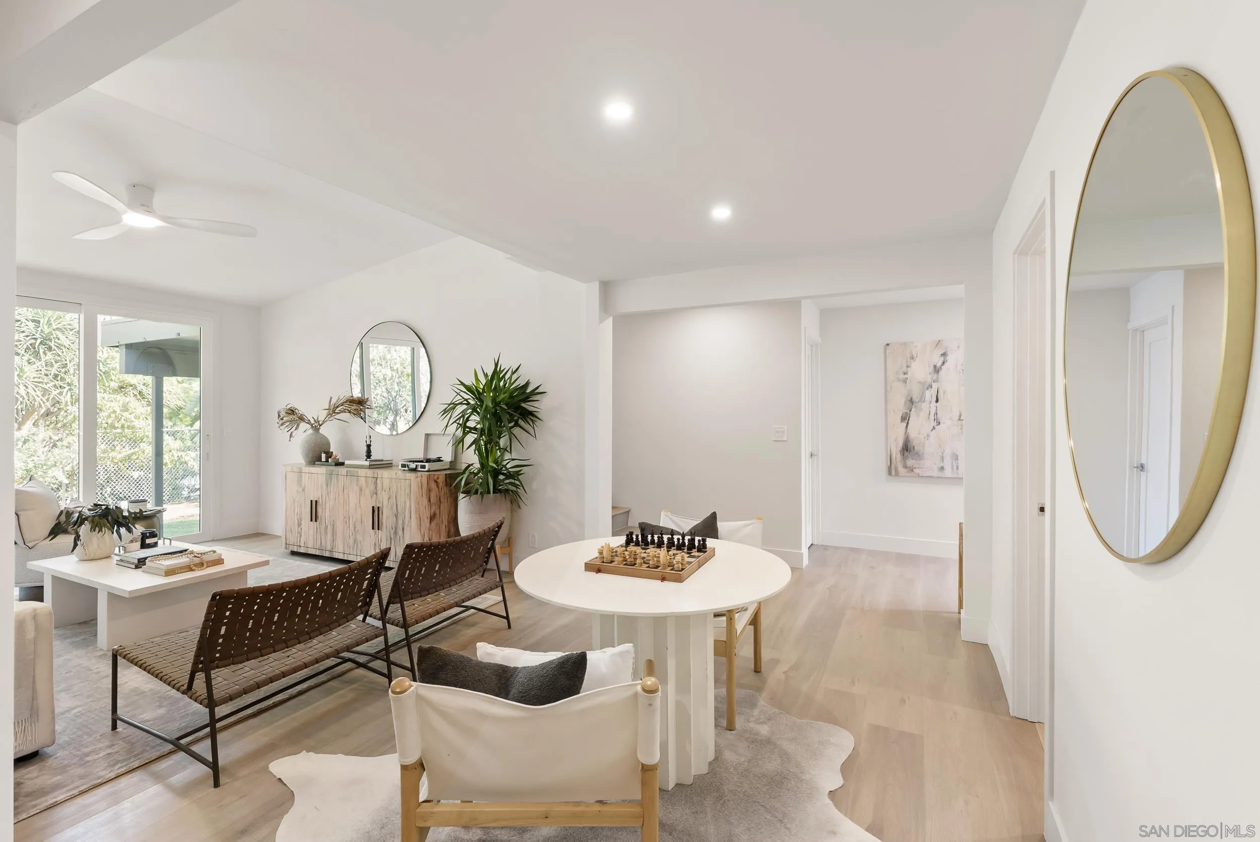 https://cdn.realtyfeed.com/cdn/127/250039643/0fdb24b957b970cda3e5aa8982a1b4cf.webp