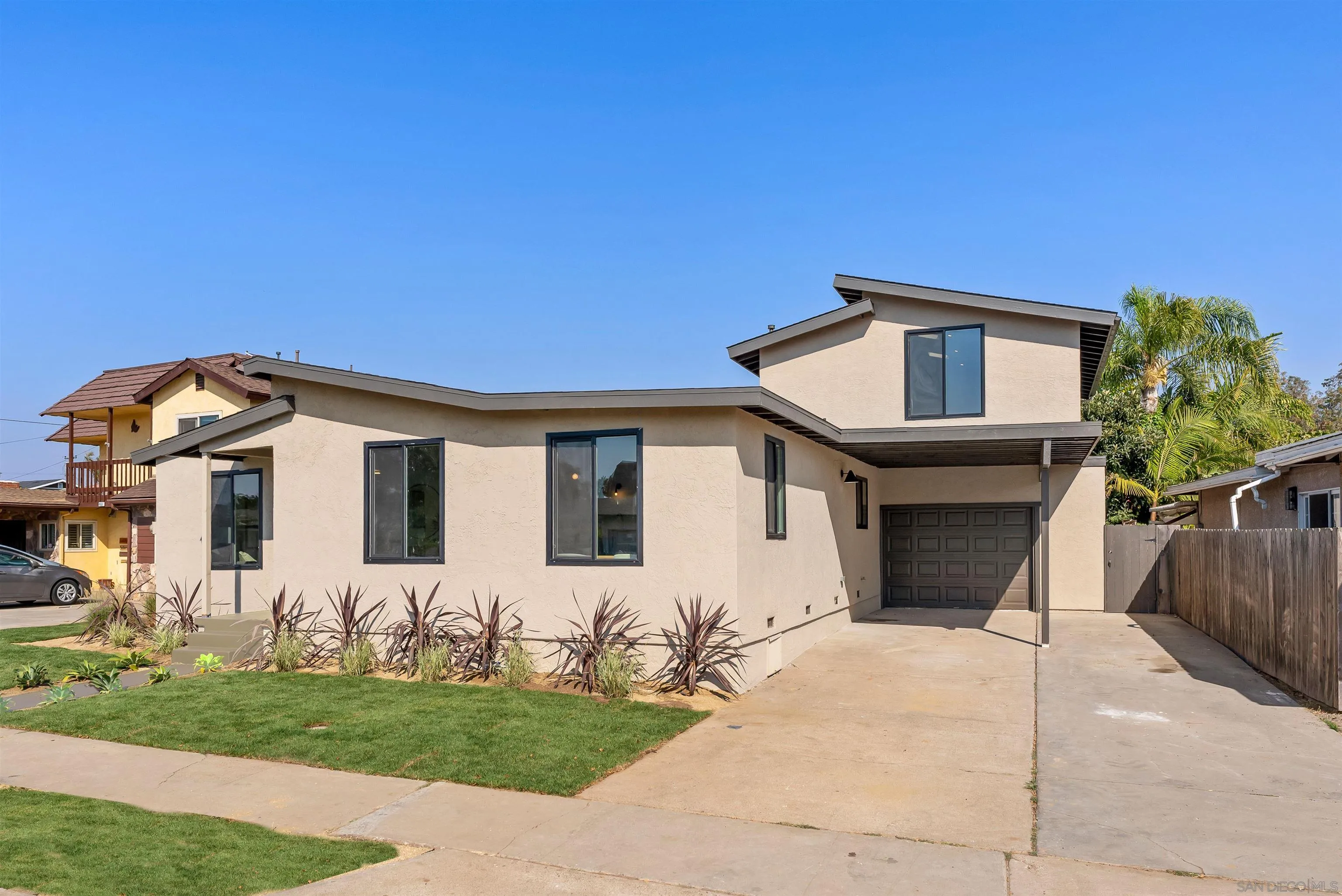 https://cdn.realtyfeed.com/cdn/127/250039643/9e0c87f27731e5d7434b86b10ed642c7.webp