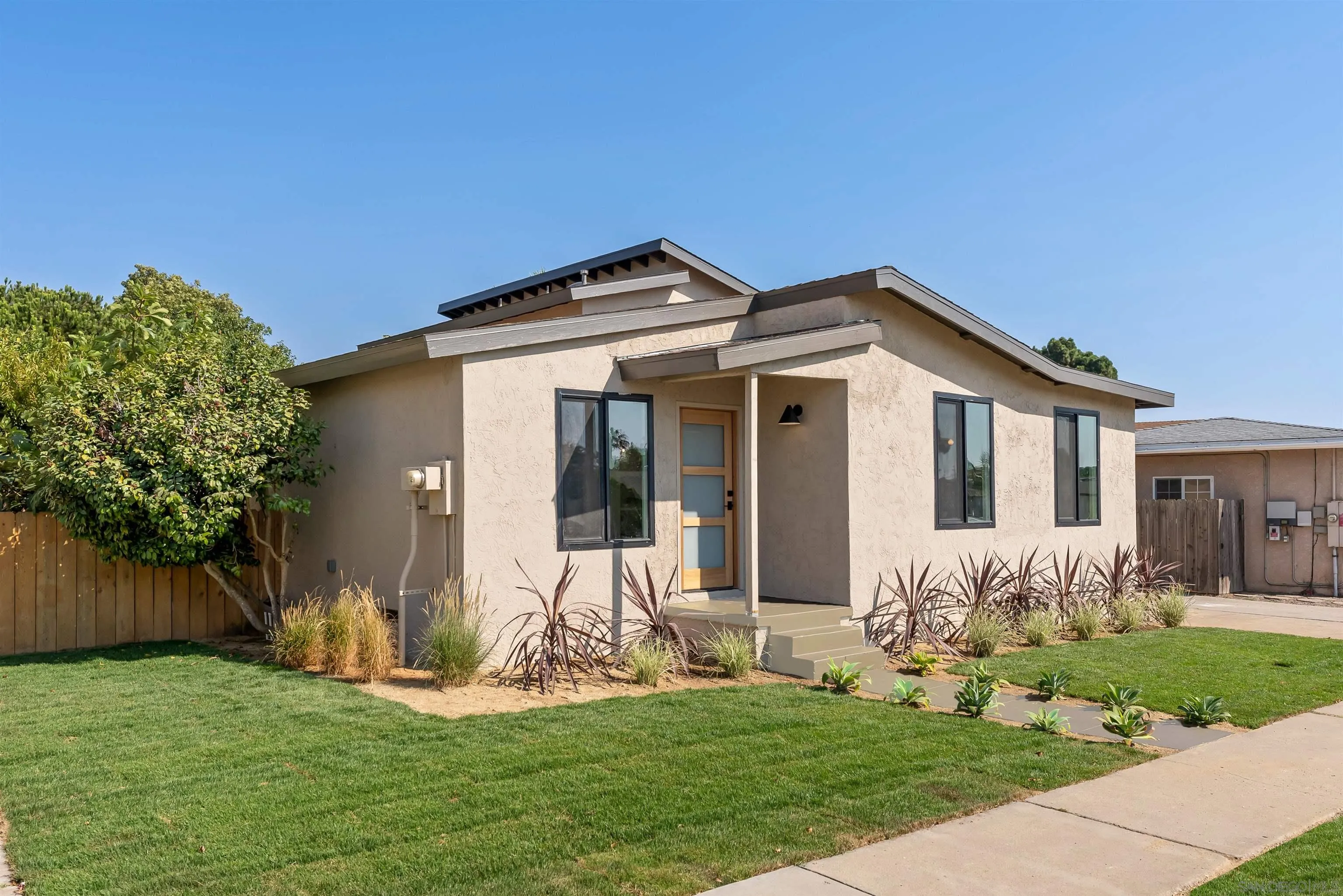 https://cdn.realtyfeed.com/cdn/127/250039643/c7d25d49652b25cda9185246e077f62d.webp