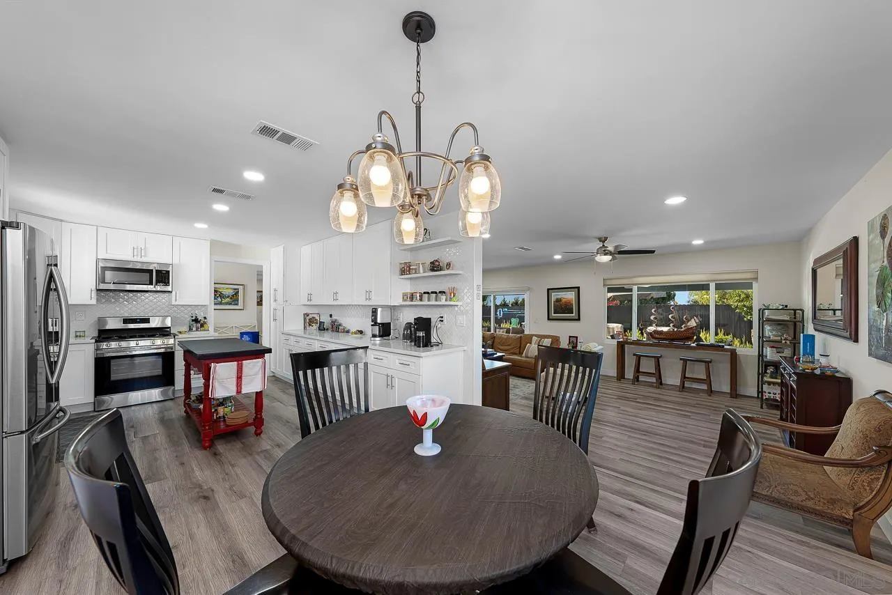 https://cdn.realtyfeed.com/cdn/127/250039647/9061eff3201b9894e7b3d6d44c044102.webp