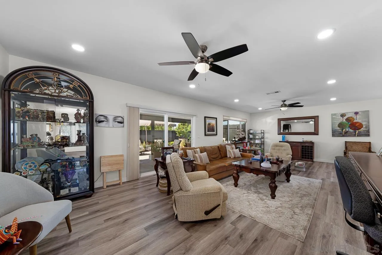 https://cdn.realtyfeed.com/cdn/127/250039647/9e20ec8196e8aa0dbef4443f695a8751.webp