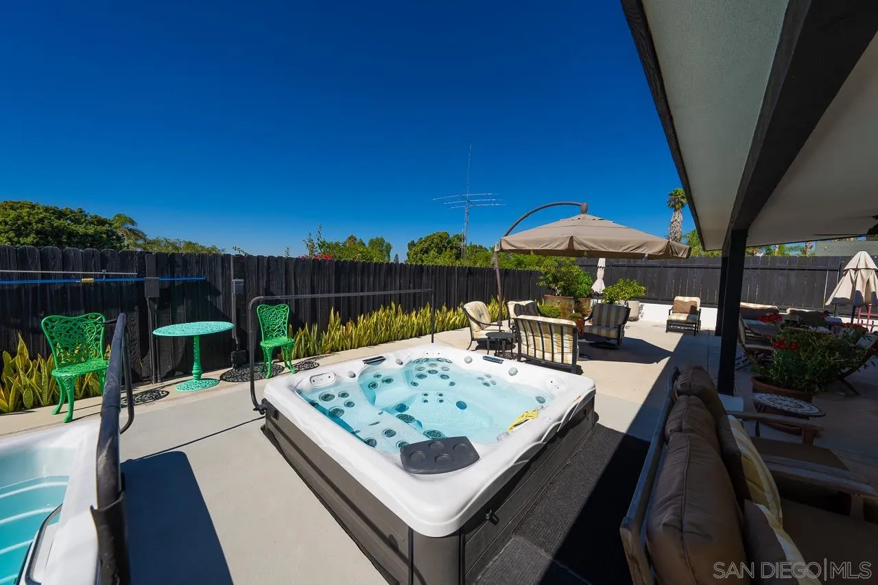https://cdn.realtyfeed.com/cdn/127/250039647/b177358edc98adcd8108ea43b7e968ec.webp