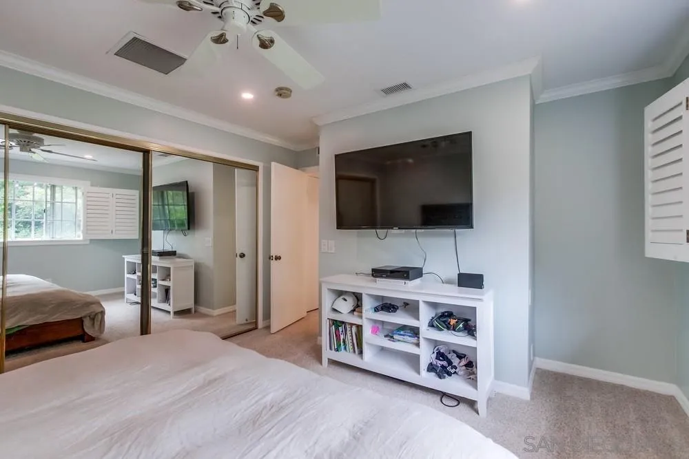 https://cdn.realtyfeed.com/cdn/127/250039650/3d637a78576f22153e64d3fdc59eb144.webp