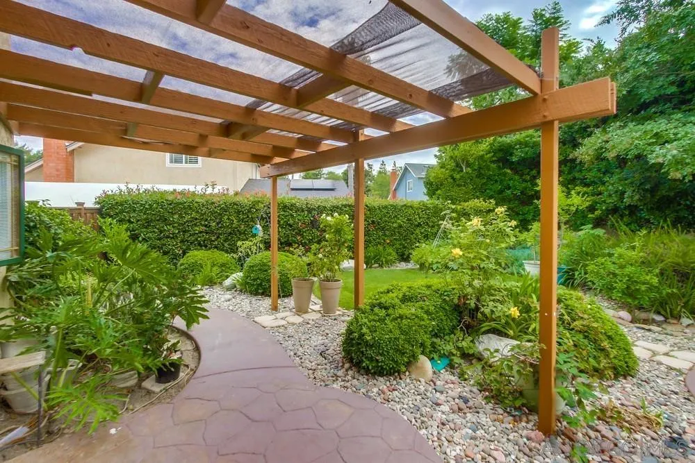 https://cdn.realtyfeed.com/cdn/127/250039650/4e98b6319f71692a368e6e00c5fcce2f.webp