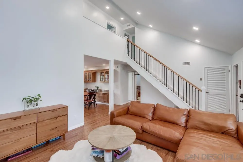 https://cdn.realtyfeed.com/cdn/127/250039650/6a1dcd315ebcfab1700515e7b5f74b35.webp