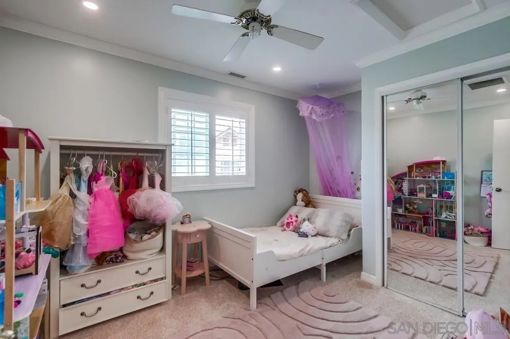 https://cdn.realtyfeed.com/cdn/127/250039650/d38ece282dcb5324fca574dad3d6f7e9.webp