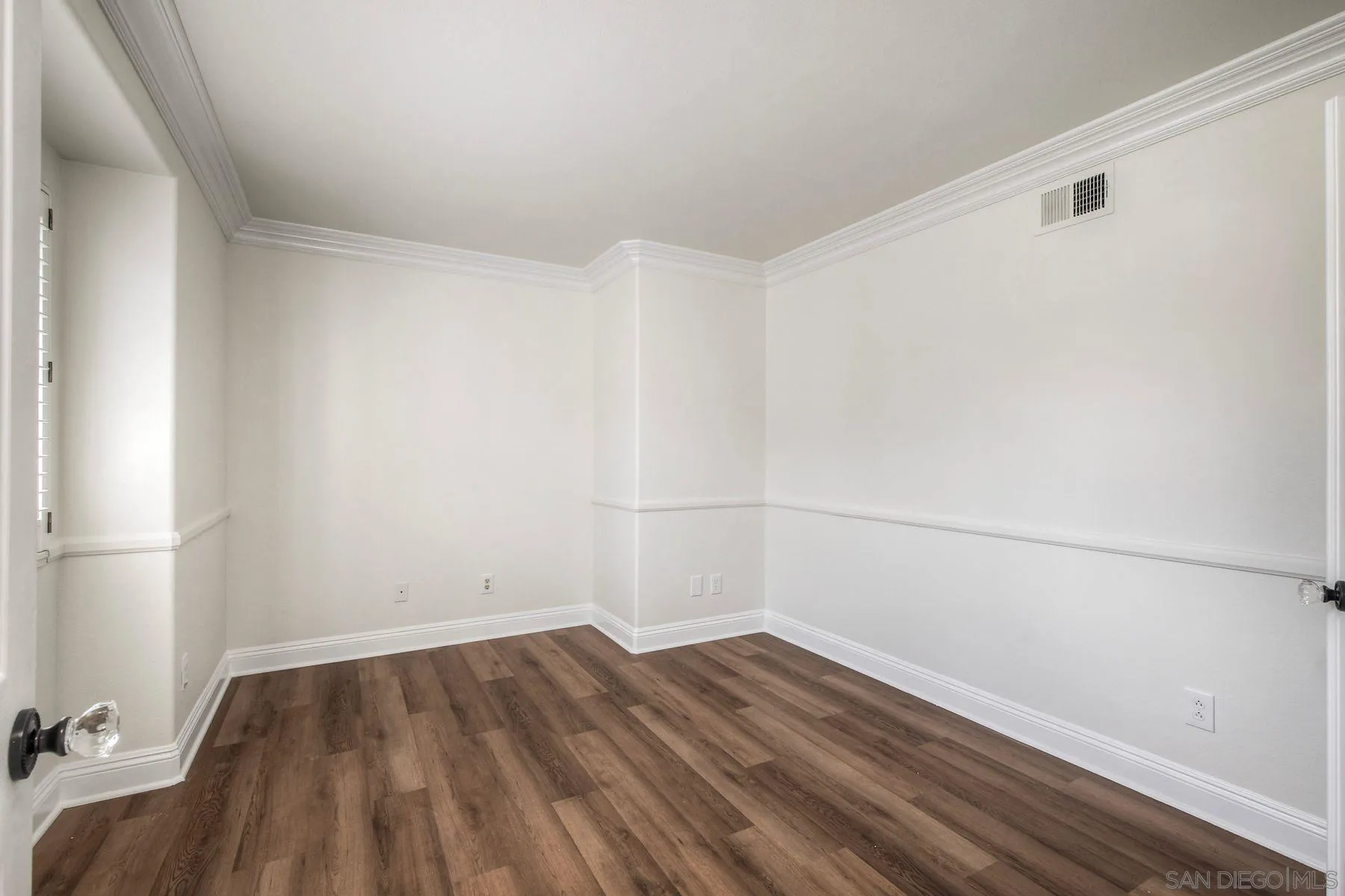 https://cdn.realtyfeed.com/cdn/127/250039659/2b5e3e96ac6f3fa101aadddaae176a27.webp