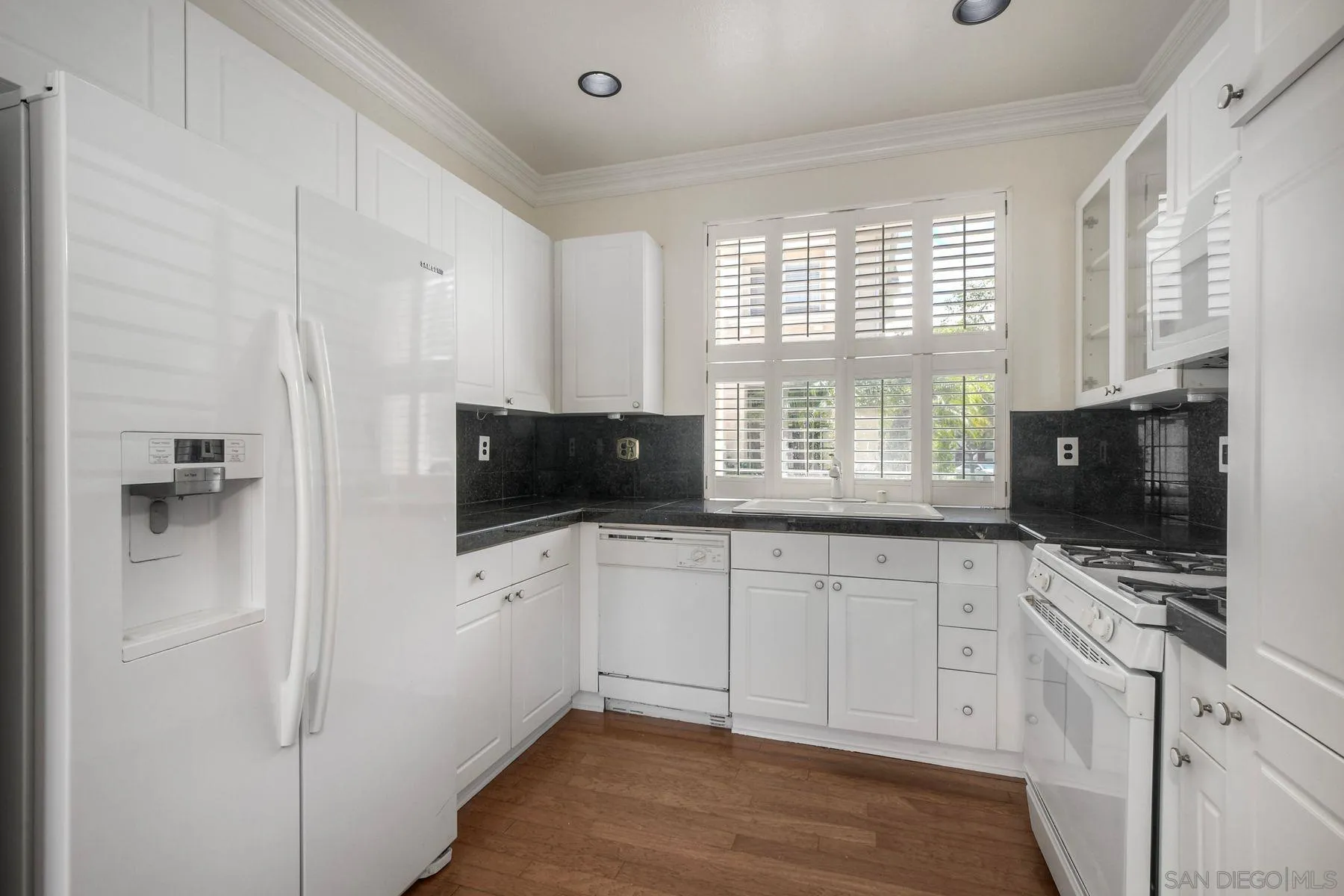 https://cdn.realtyfeed.com/cdn/127/250039659/659a944d0cc0fc9365ef5f86c7efa891.webp