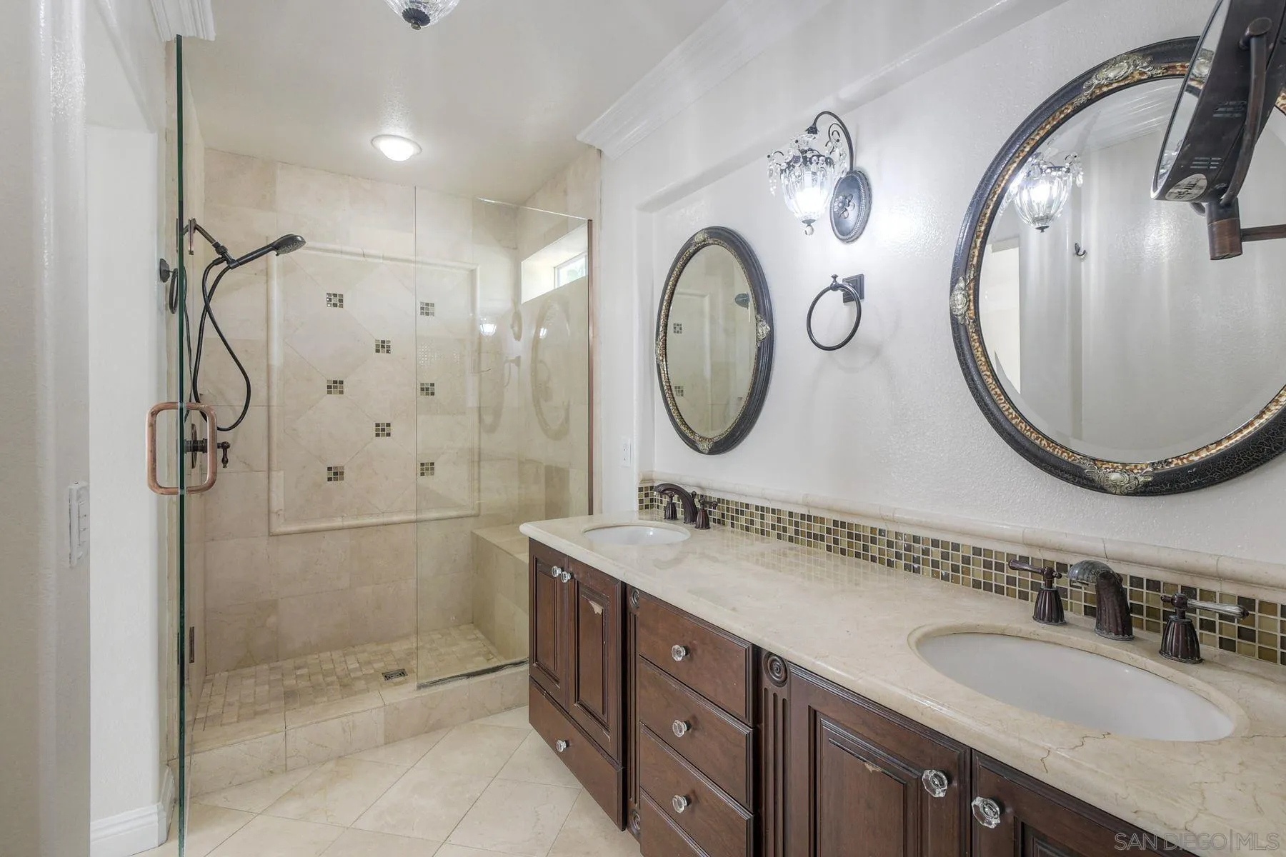 https://cdn.realtyfeed.com/cdn/127/250039659/7f1be7b5172b7ac12bef5e2da51d18f4.webp