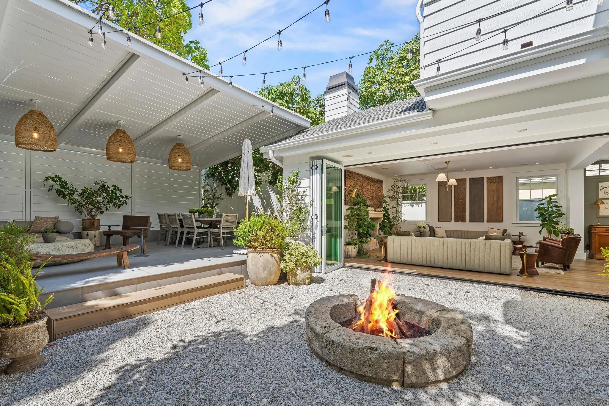 https://cdn.realtyfeed.com/cdn/127/250039664/1222d880b79f77219ff17f2bb82c59ed.webp