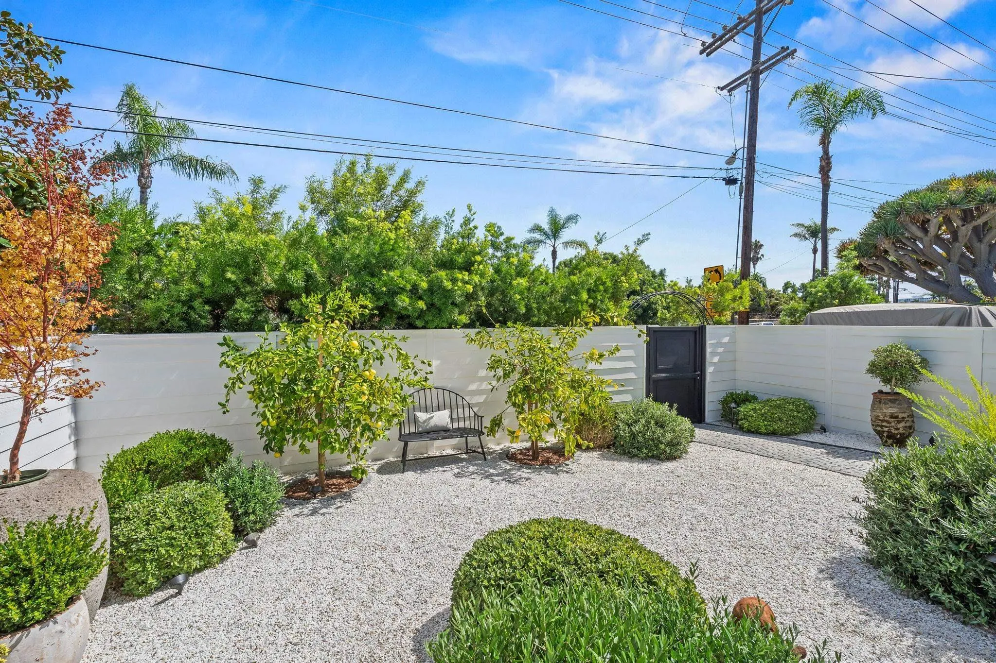 https://cdn.realtyfeed.com/cdn/127/250039664/16930cfbe8a49c9f47e5e07863679d6a.webp