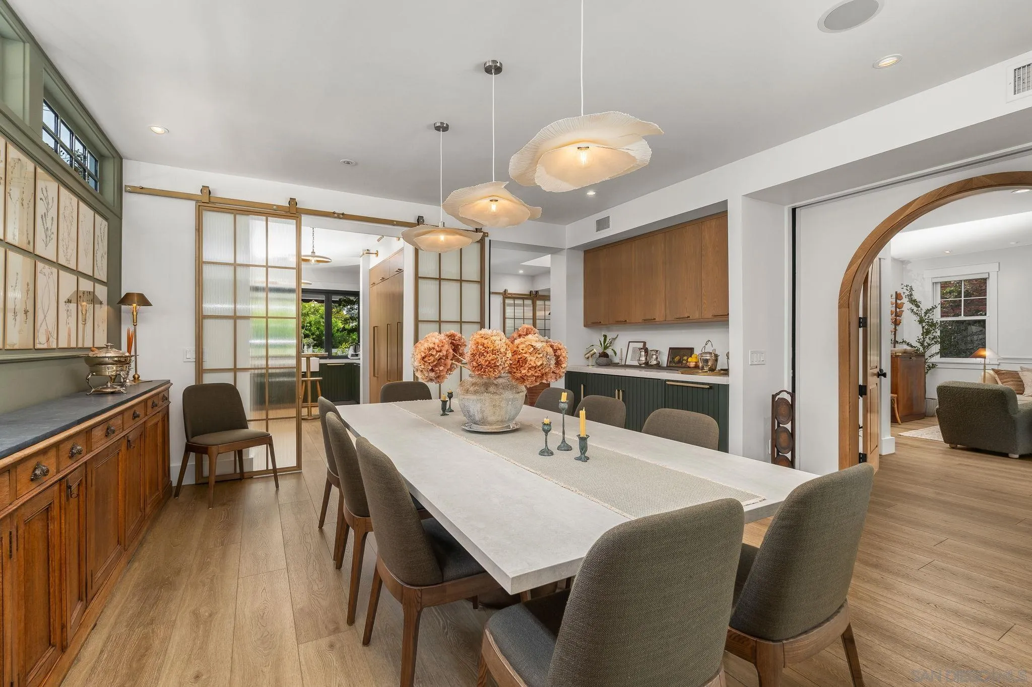 https://cdn.realtyfeed.com/cdn/127/250039664/2709e87b823e0c7ace10a958af9c714a.webp