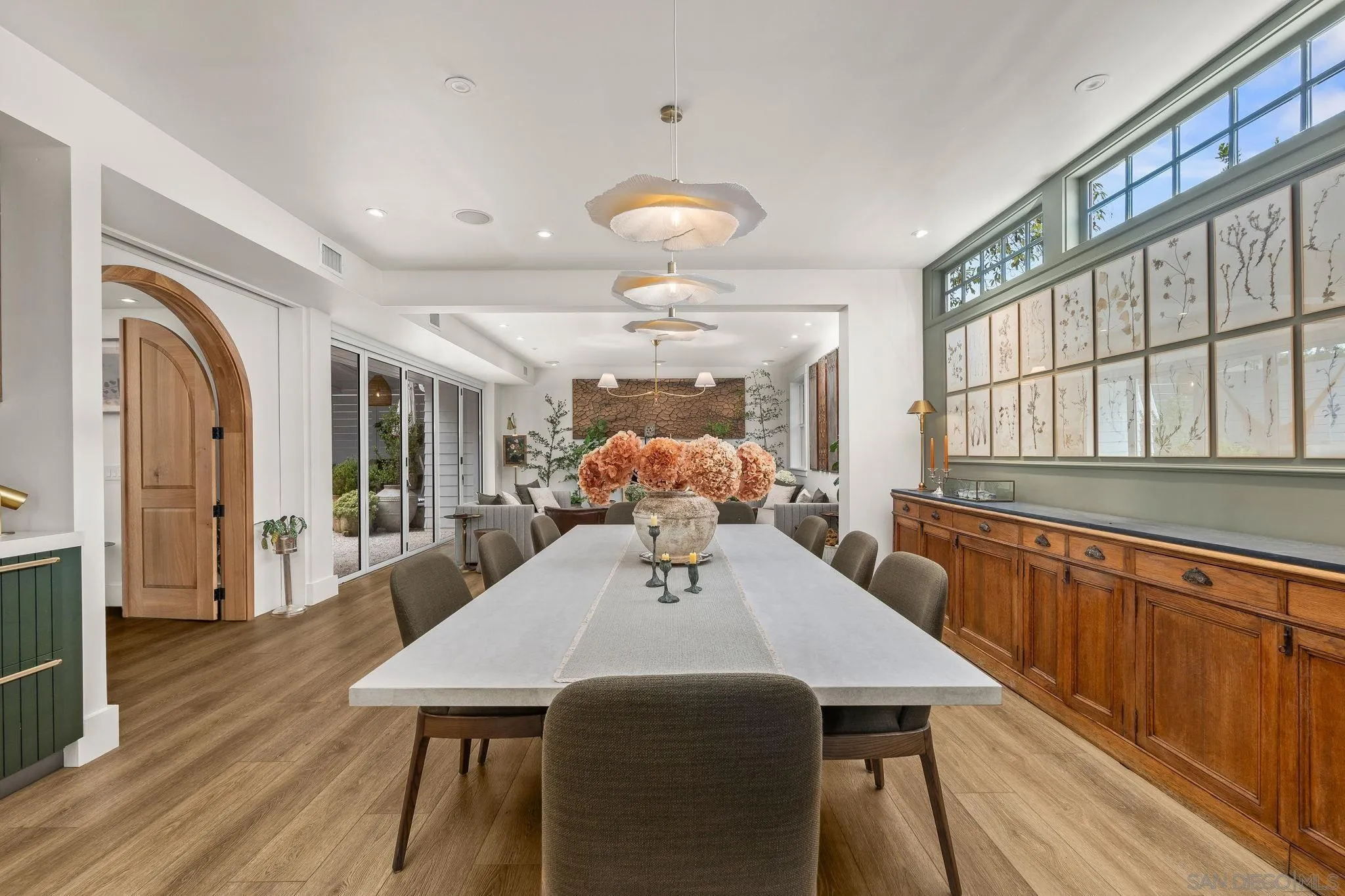 https://cdn.realtyfeed.com/cdn/127/250039664/f59b9ba806a1baaaf85cce757be87f28.webp