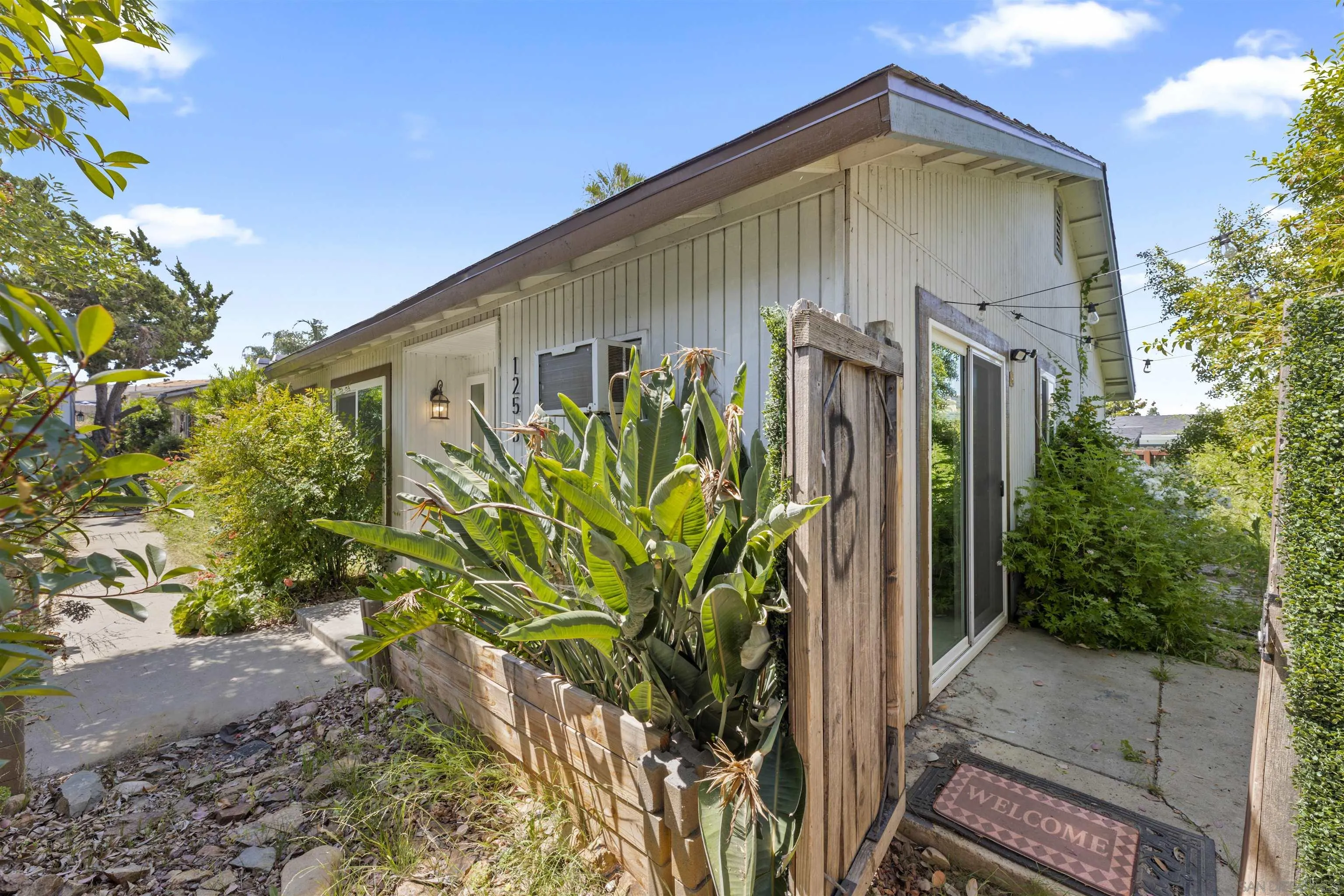 https://cdn.realtyfeed.com/cdn/127/250039666/c0952cd5dbe15d0125ce77ffe641e203.webp