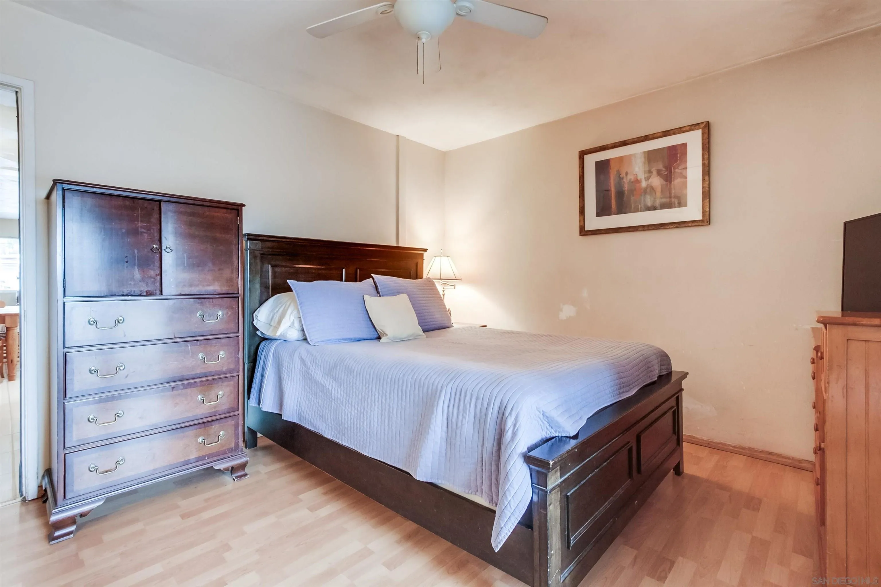 https://cdn.realtyfeed.com/cdn/127/250039671/2d1ee7c548b10e18ce02ad1a66af291a.webp