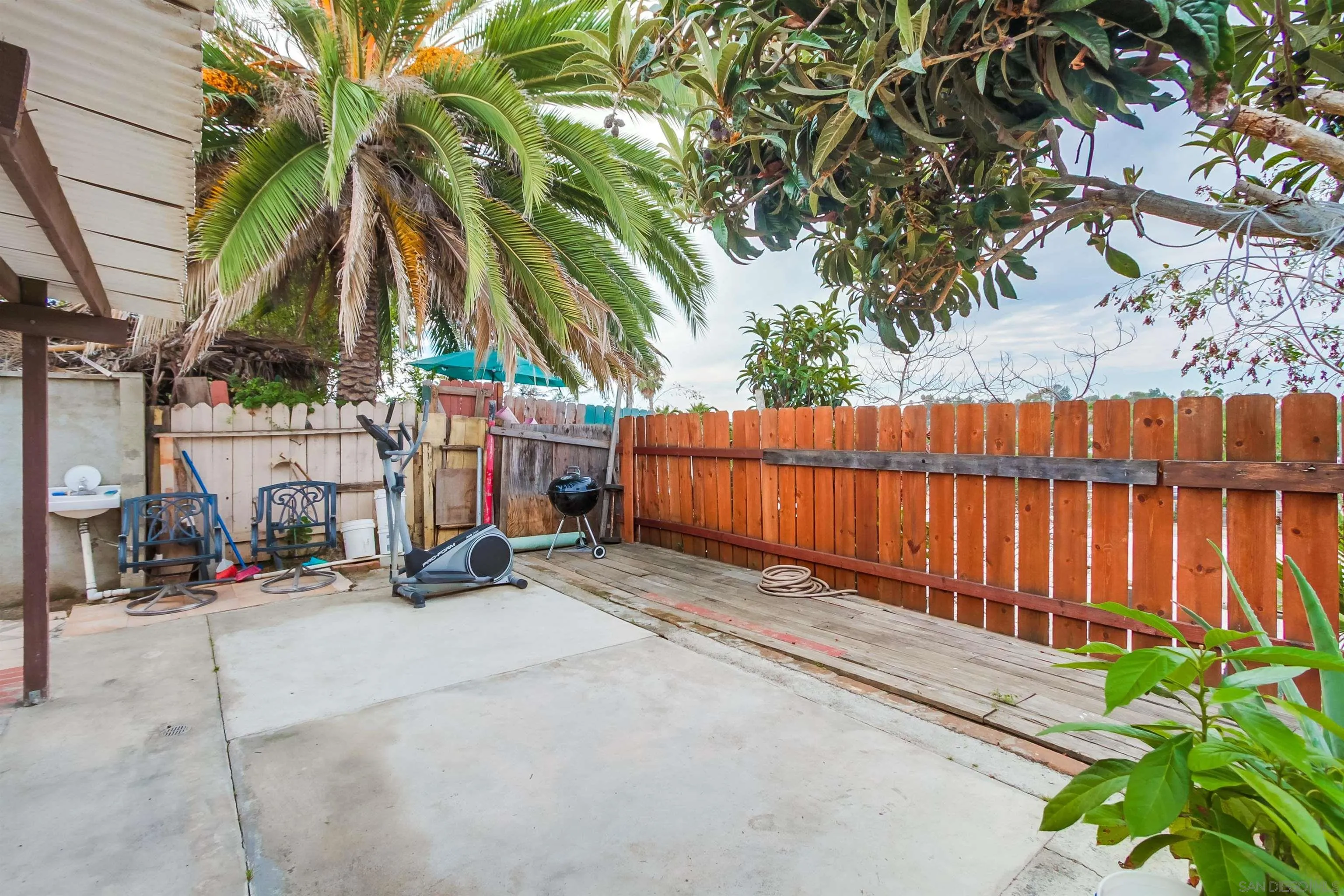 https://cdn.realtyfeed.com/cdn/127/250039671/3b33f33ad5e67222f8aa87fbae746e22.webp