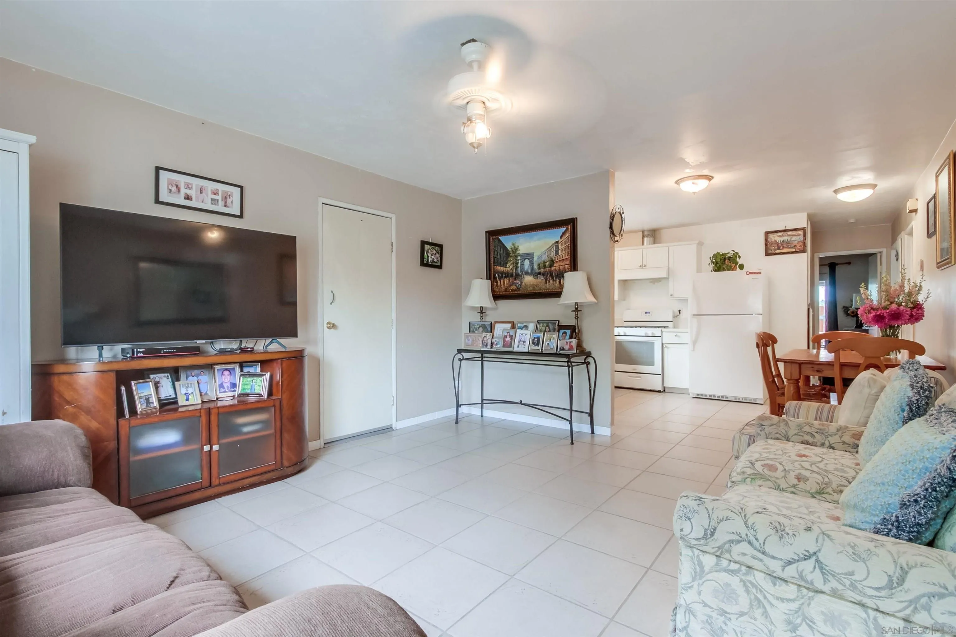 https://cdn.realtyfeed.com/cdn/127/250039671/9f31e70c1b81e00c92e22b65e9aba4ad.webp