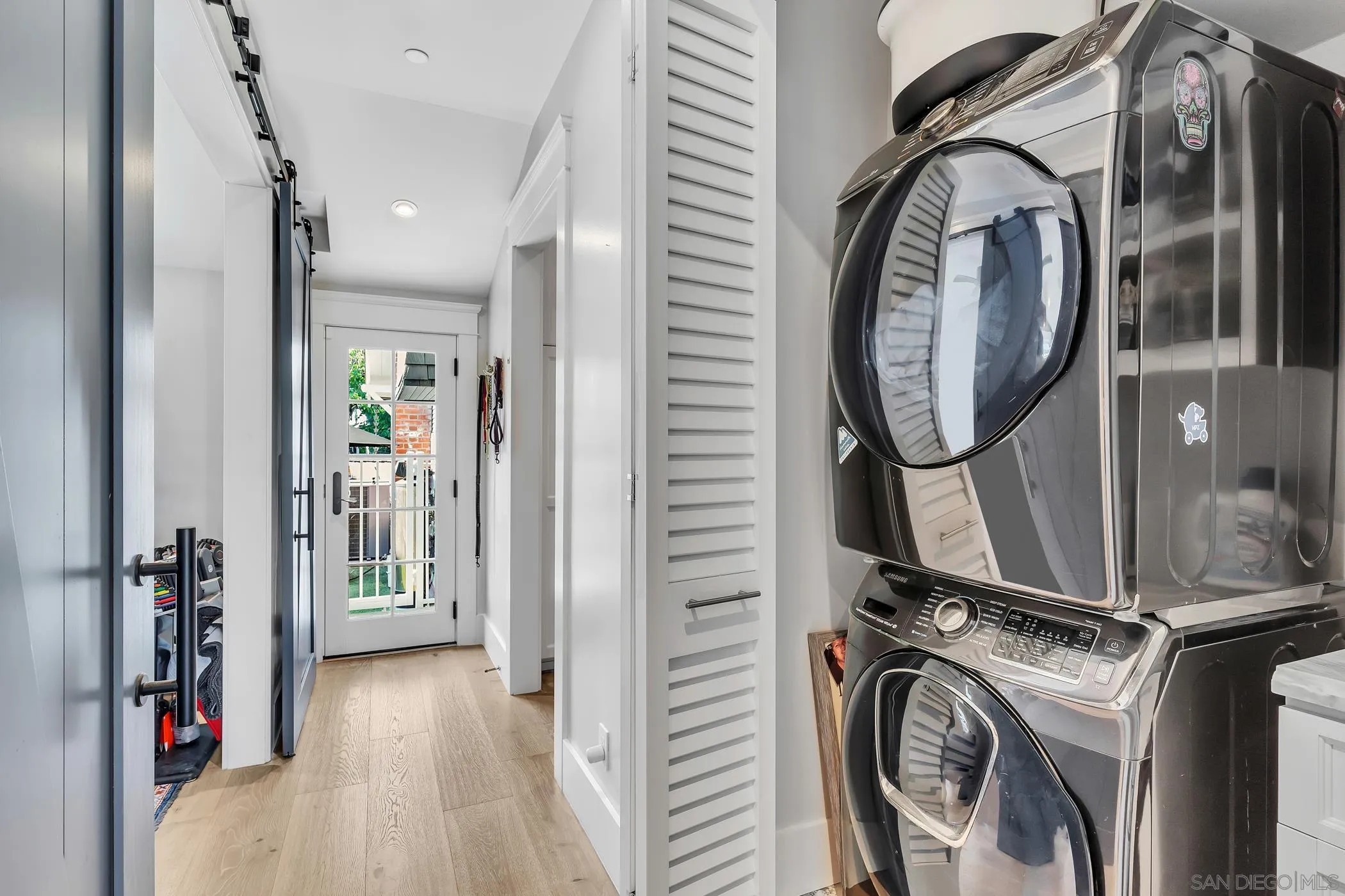 https://cdn.realtyfeed.com/cdn/127/250039672/dc8b8d20b0aa24e3bdfe0d75f9c923dc.webp