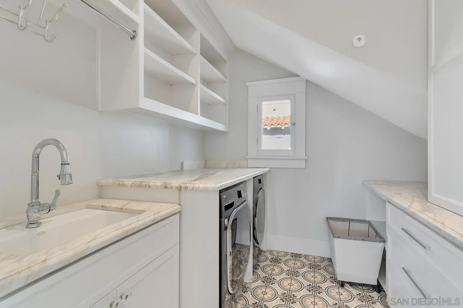 https://cdn.realtyfeed.com/cdn/127/250039672/e4b84a7d9cbb2edba2778449a449df2d.webp