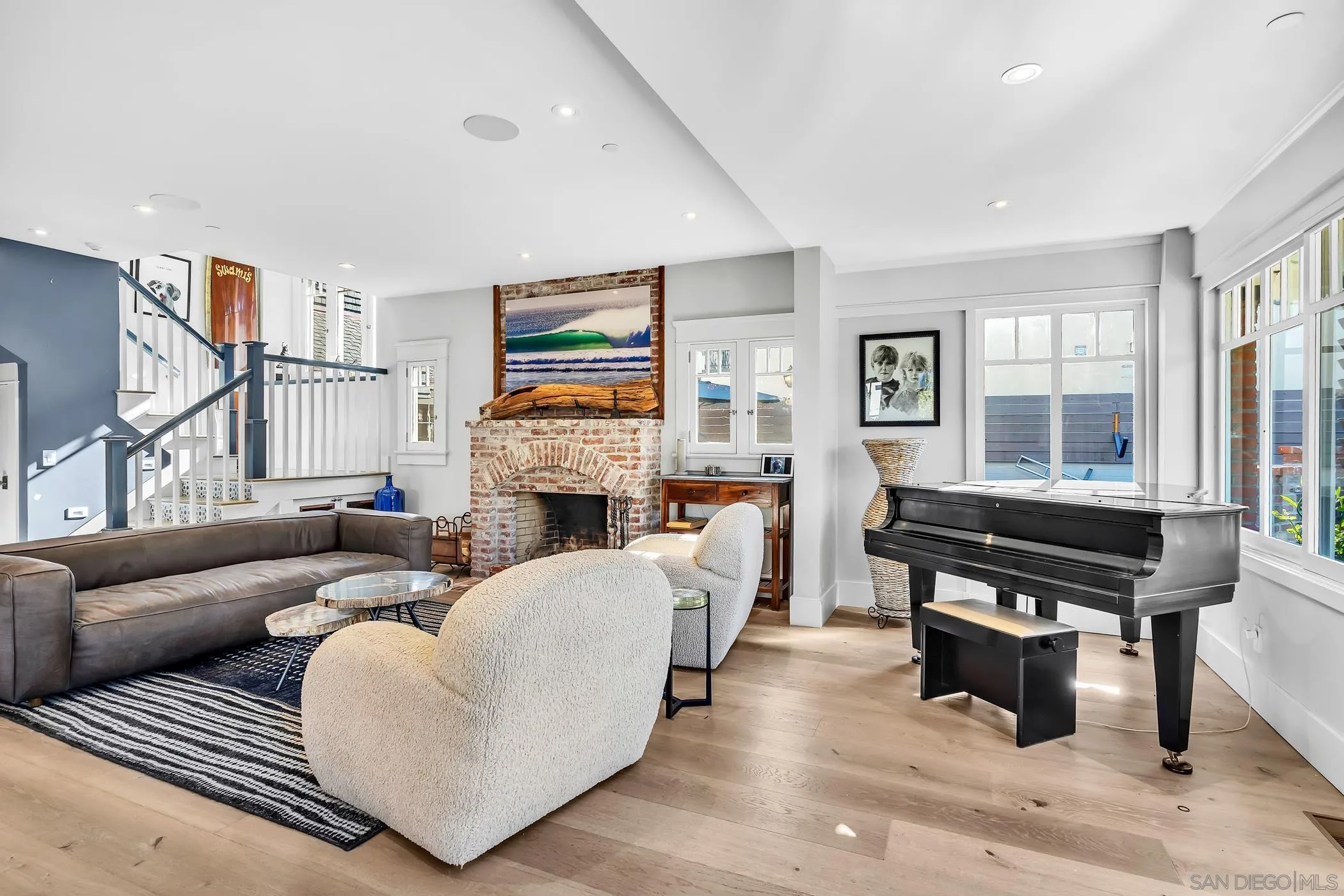 https://cdn.realtyfeed.com/cdn/127/250039672/fa93543d6add97ef356a08828f0413d0.webp