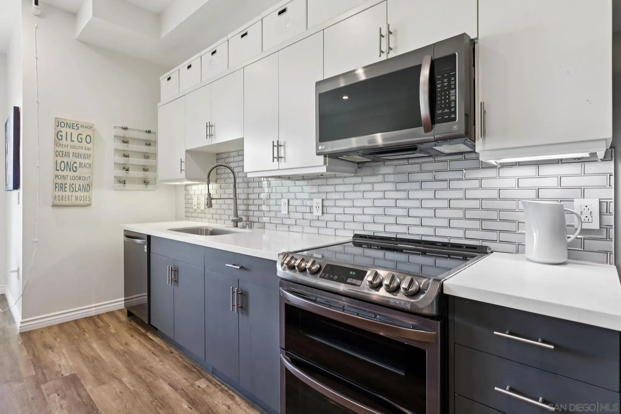 https://cdn.realtyfeed.com/cdn/127/250039681/bc43678a81cb3c0362de7d6ba4e2ce12.webp