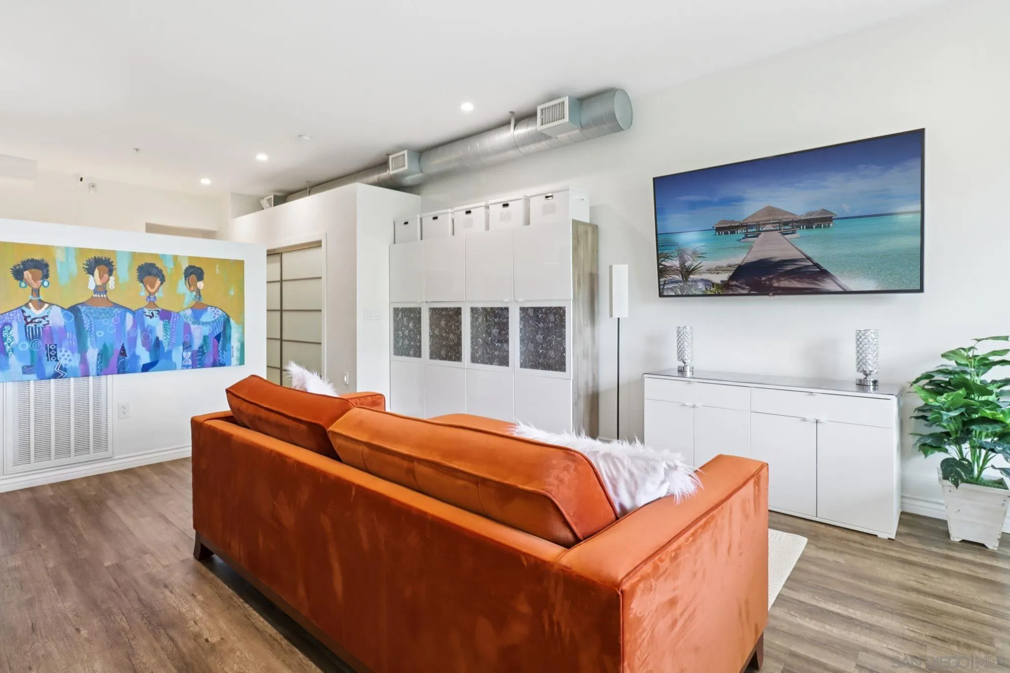 https://cdn.realtyfeed.com/cdn/127/250039681/c4383143d2b5b43e0f22f2f294ff7a68.webp