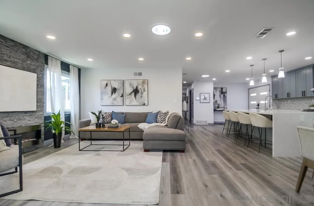 https://cdn.realtyfeed.com/cdn/127/250039688/b7a31d042d0c9c9d7a5ec11621a769ba.webp