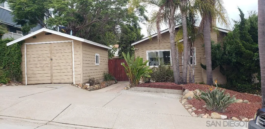 https://cdn.realtyfeed.com/cdn/127/250039689/1e95af7e623faa011aa9ee91bcd4cbd9.webp