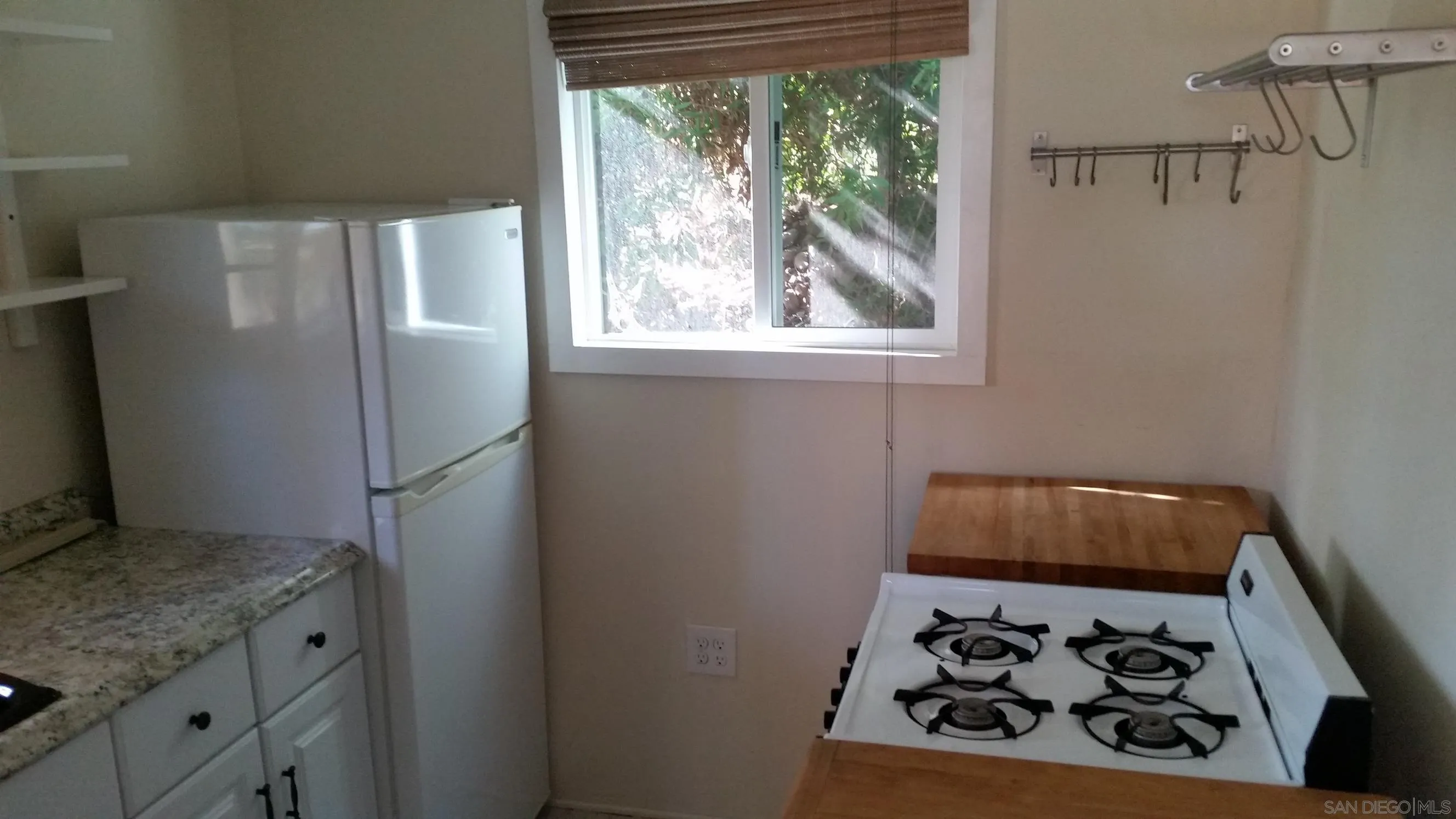 https://cdn.realtyfeed.com/cdn/127/250039689/78be60e83cd9eaef9d991dd3cb35efa9.webp