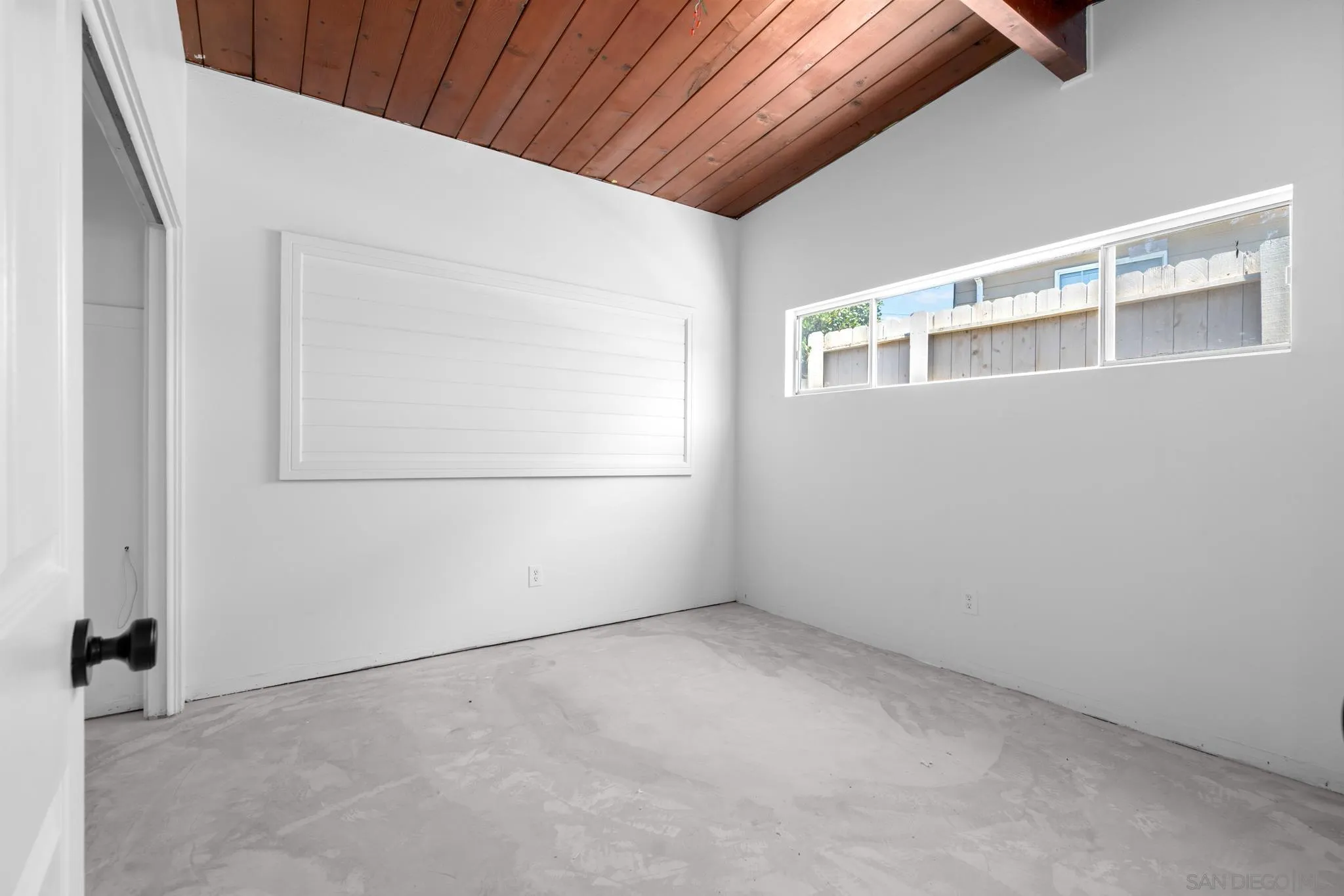 https://cdn.realtyfeed.com/cdn/127/250039693/70f9ecbf0cb3f6bbfdffa517c081753c.webp