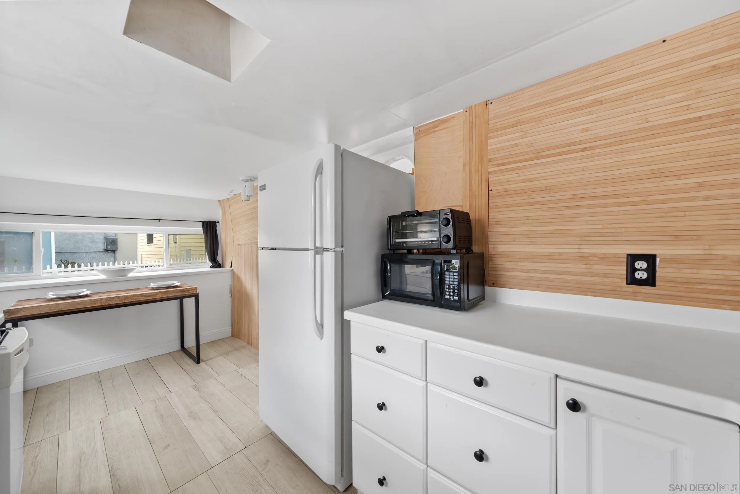 https://cdn.realtyfeed.com/cdn/127/250039695/56a4c2f58e2e1065f2047f4df60ad08a.webp