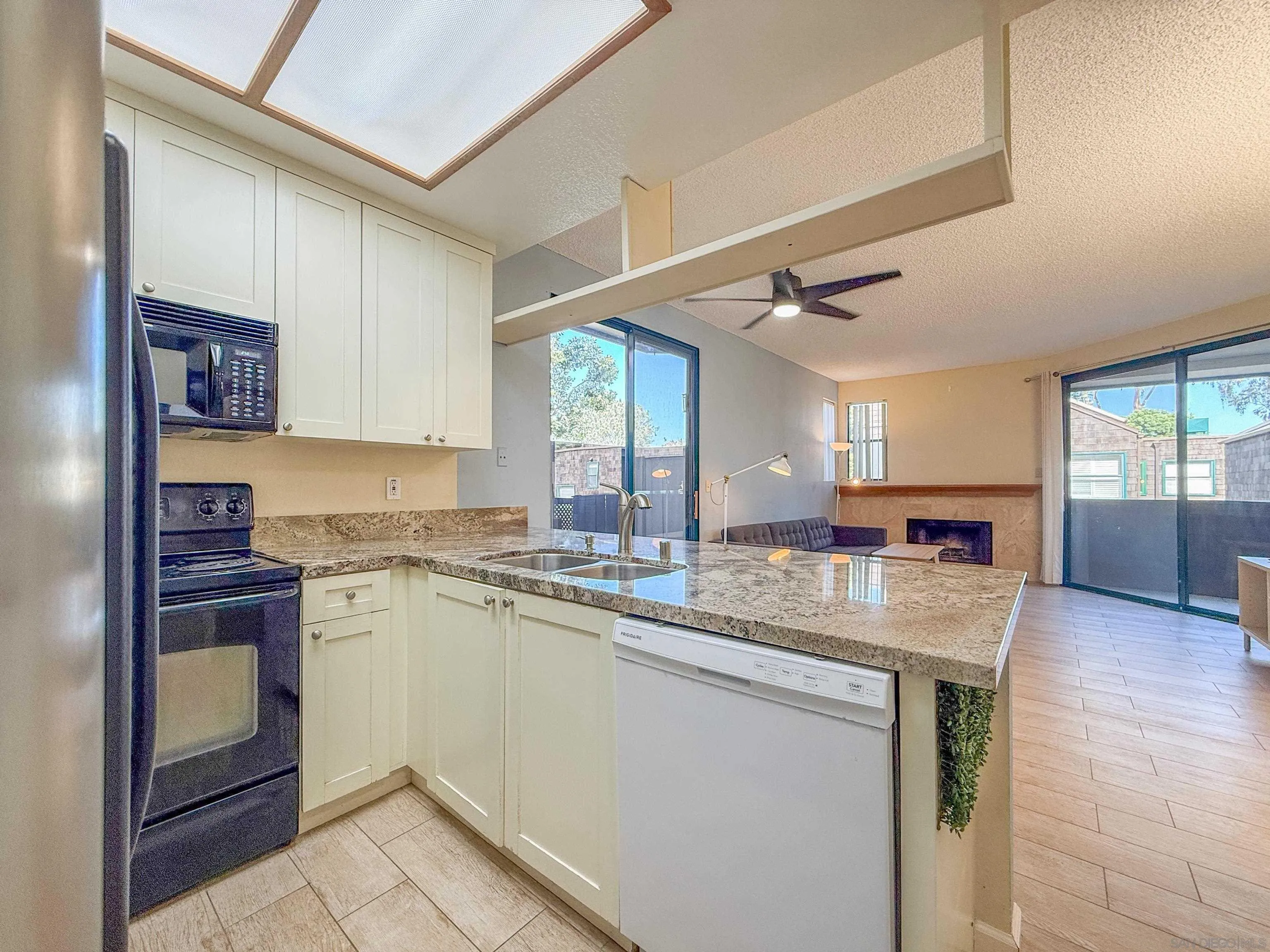 Photo #6: 250039697 Listing 
