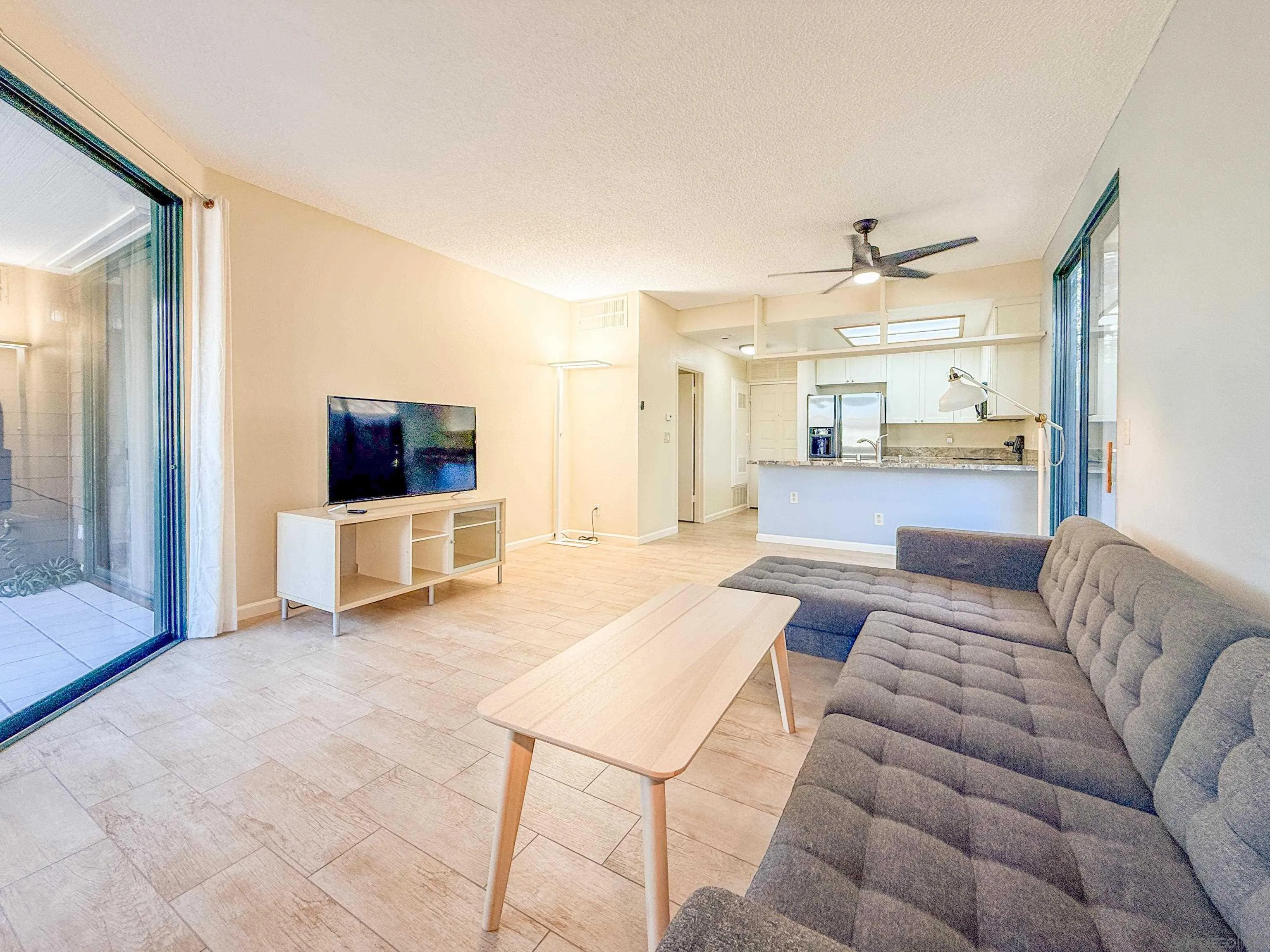 Photo #2: 250039697 Listing 