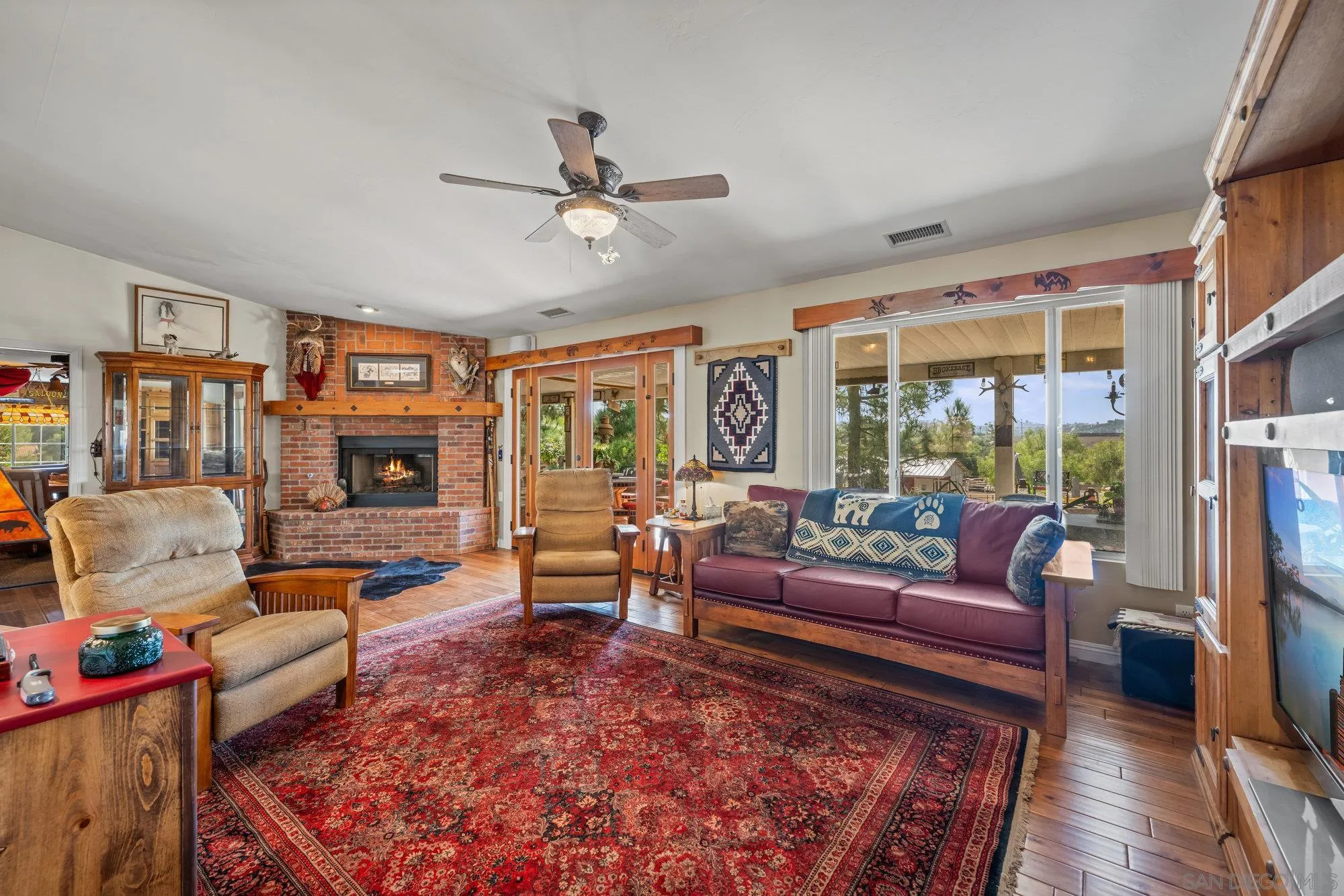 https://cdn.realtyfeed.com/cdn/127/250039698/e1bc9a9a0f94fef2779b4d5371f0e43b.webp