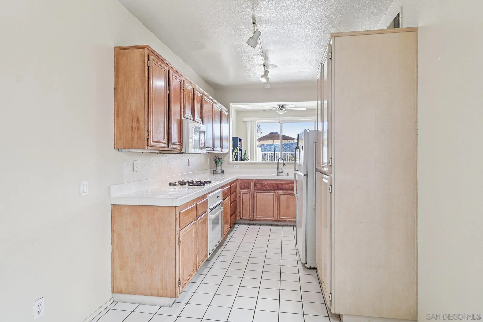 Photo #12: 250039700 Listing: Photo #12