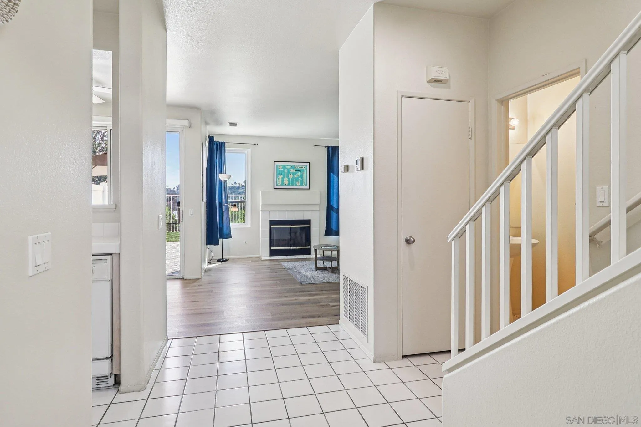 Photo #5: 250039700 Listing 