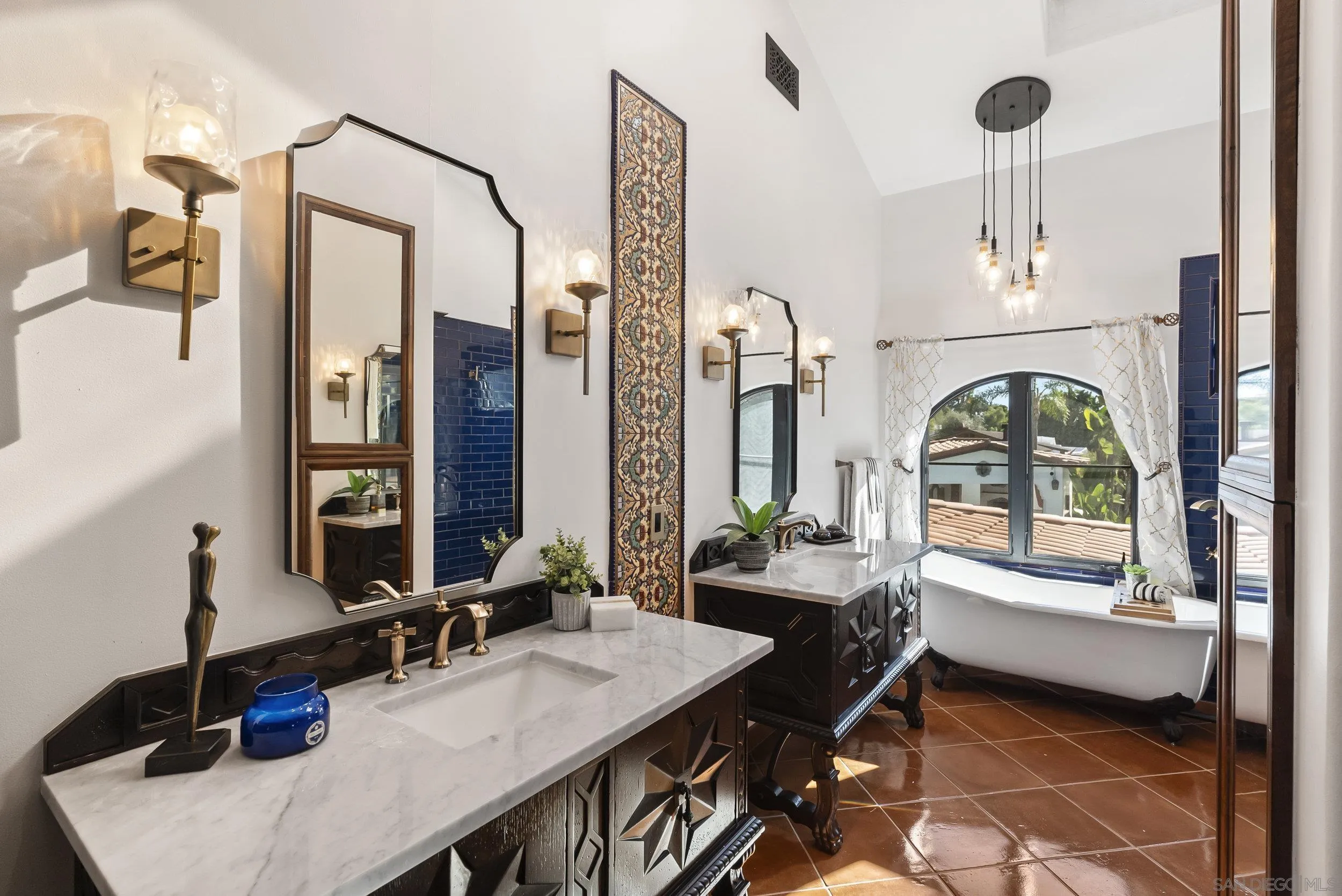 https://cdn.realtyfeed.com/cdn/127/250039701/0332bf4e96553c132ddb0a3a50f43f4e.webp