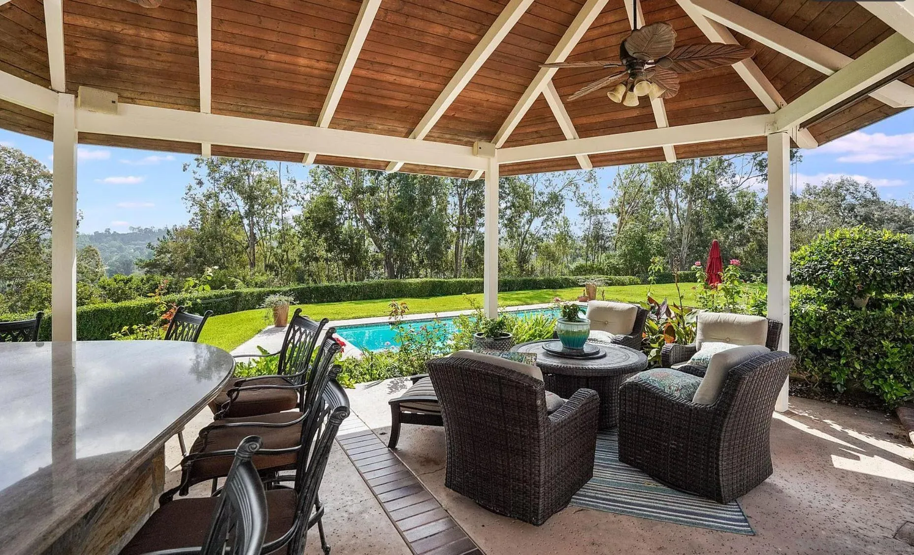 https://cdn.realtyfeed.com/cdn/127/250039703/b3a9c4dcc630598ae3b123134e835725.webp