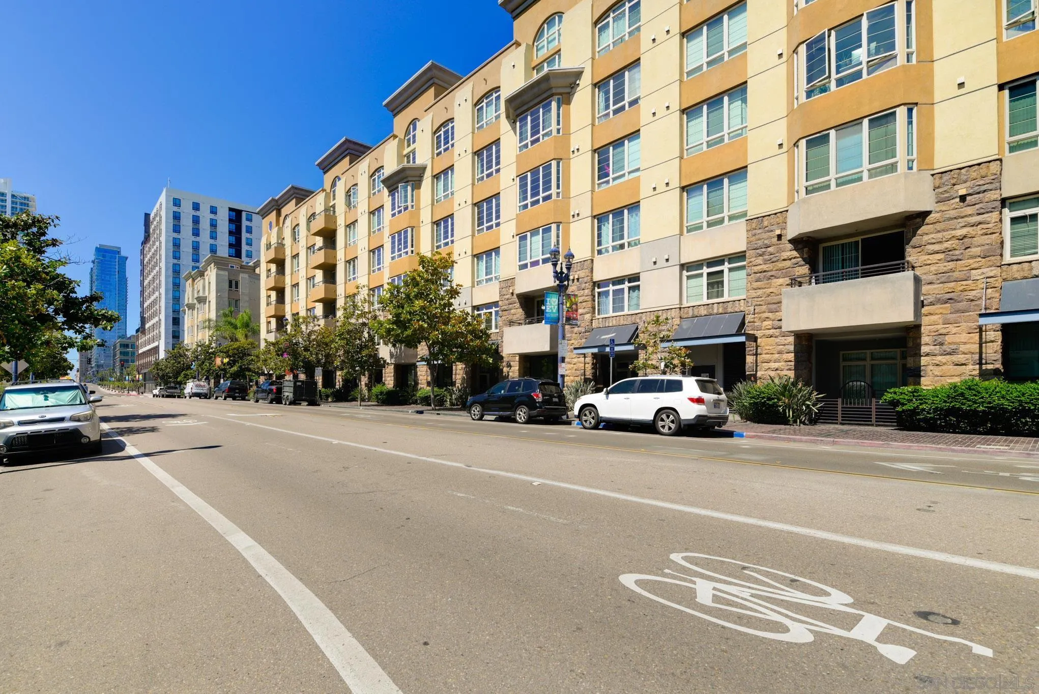 https://cdn.realtyfeed.com/cdn/127/250039712/1358d390a829c30e69aed4730146a00e.webp