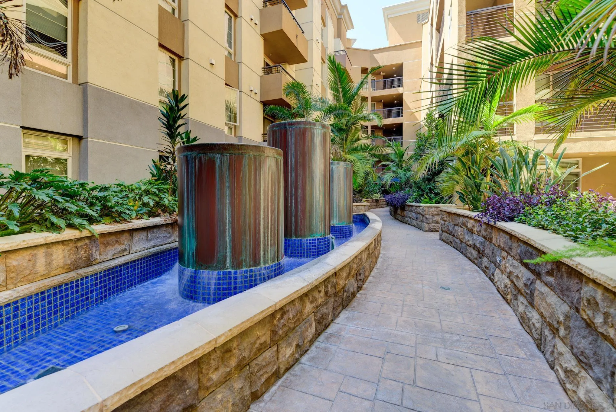 https://cdn.realtyfeed.com/cdn/127/250039712/89ed0c0c368ead2314526e4fb39e4b0b.webp