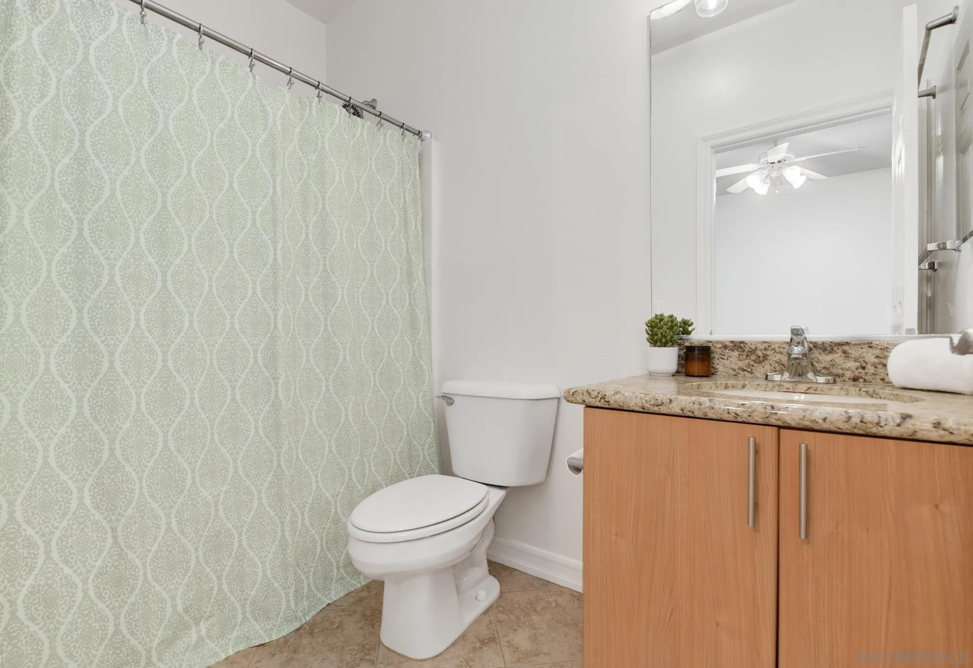 https://cdn.realtyfeed.com/cdn/127/250039712/eeeef3f32bc6e4eb809fe4311ee7453c.webp