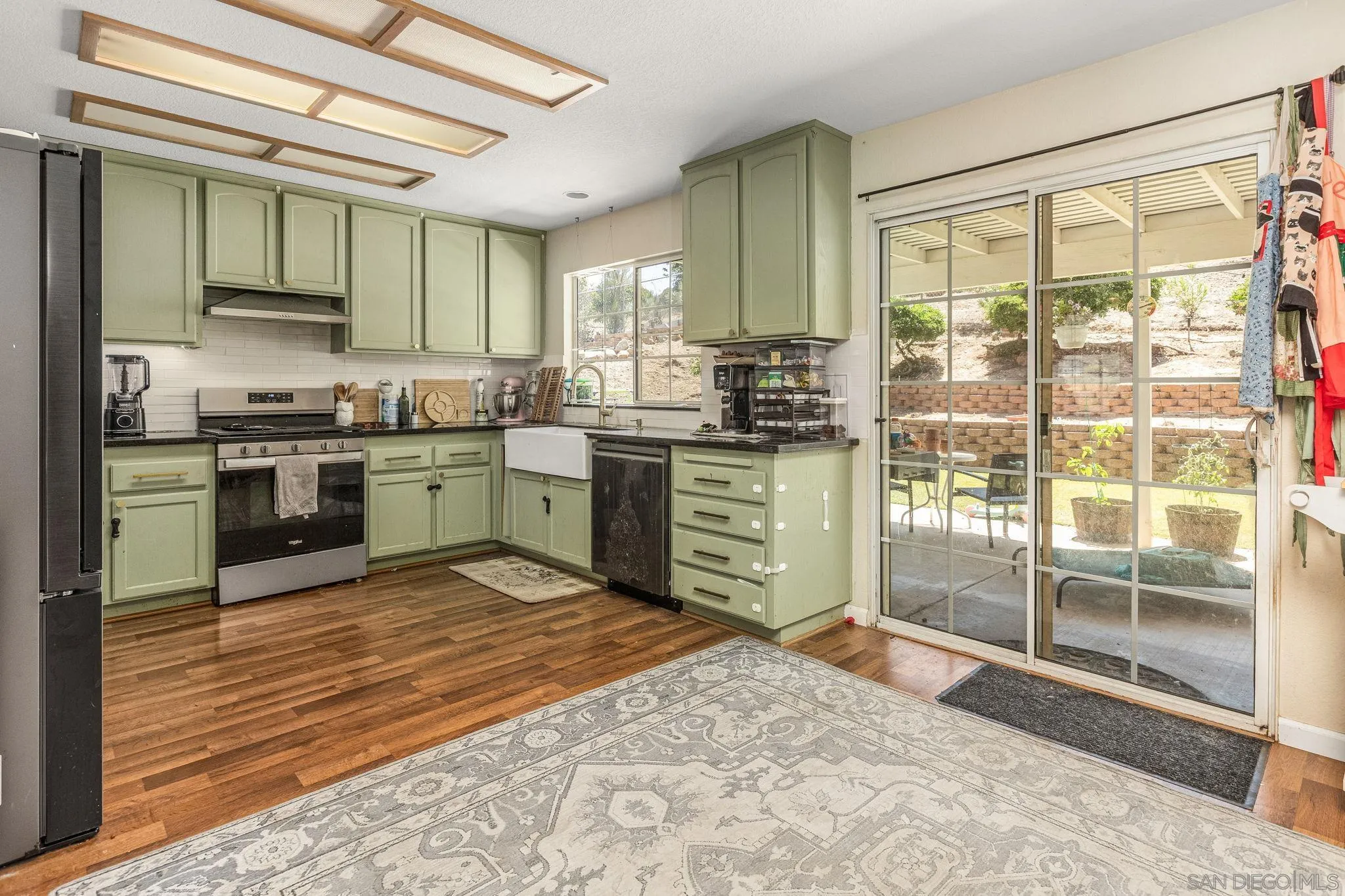 https://cdn.realtyfeed.com/cdn/127/250039715/0cbd6f3938505c7c19b15b6baaa0b983.webp