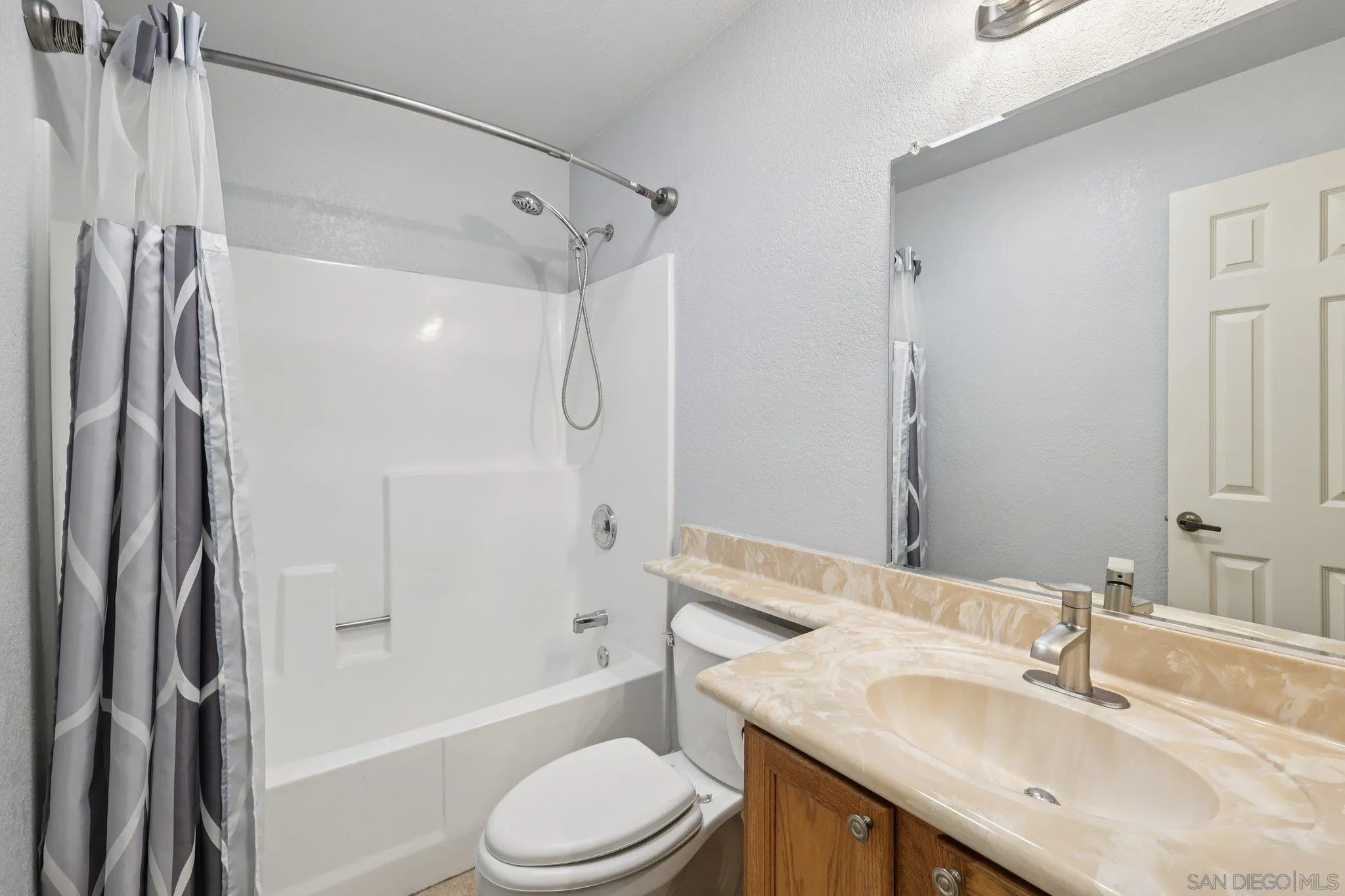 Photo #13: 250039717 Listing: Photo #13
