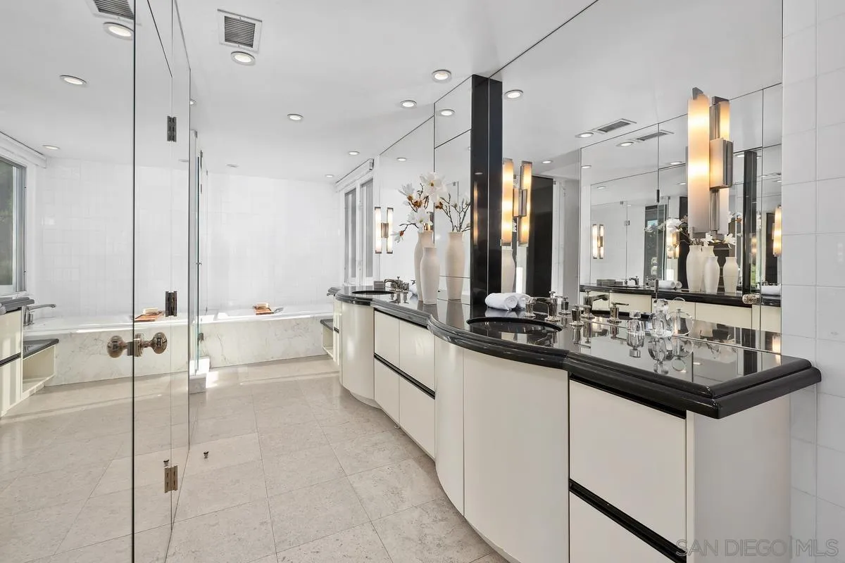 https://cdn.realtyfeed.com/cdn/127/250039718/e9162673a9de479ade80db4858b04f8c.webp