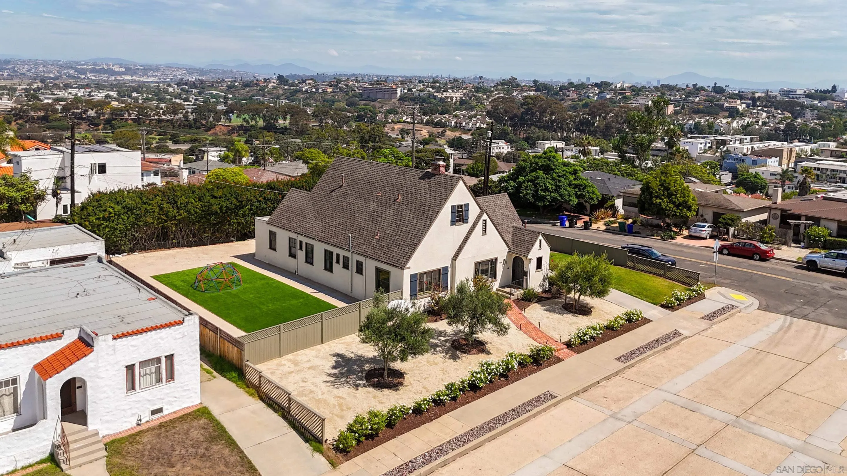 https://cdn.realtyfeed.com/cdn/127/250039728/105cbbd8d67eb2674c2e0c91443f69c1.webp
