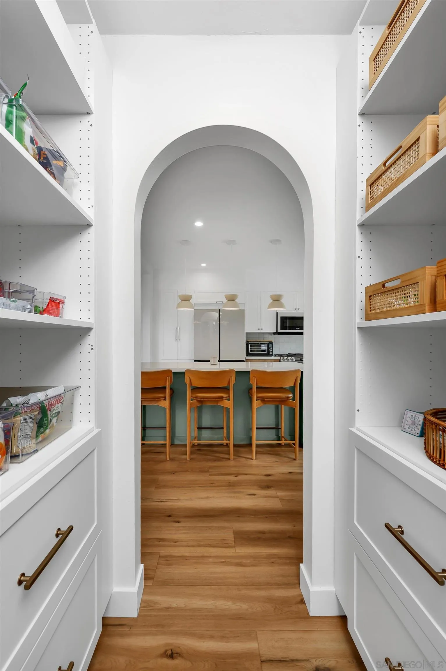 https://cdn.realtyfeed.com/cdn/127/250039728/3fb9b5006eb3c16ae66802a36a7a9e48.webp