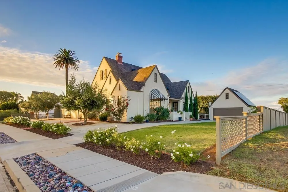 https://cdn.realtyfeed.com/cdn/127/250039728/a39a74bf7343fb985db5ce5c04dccf12.webp