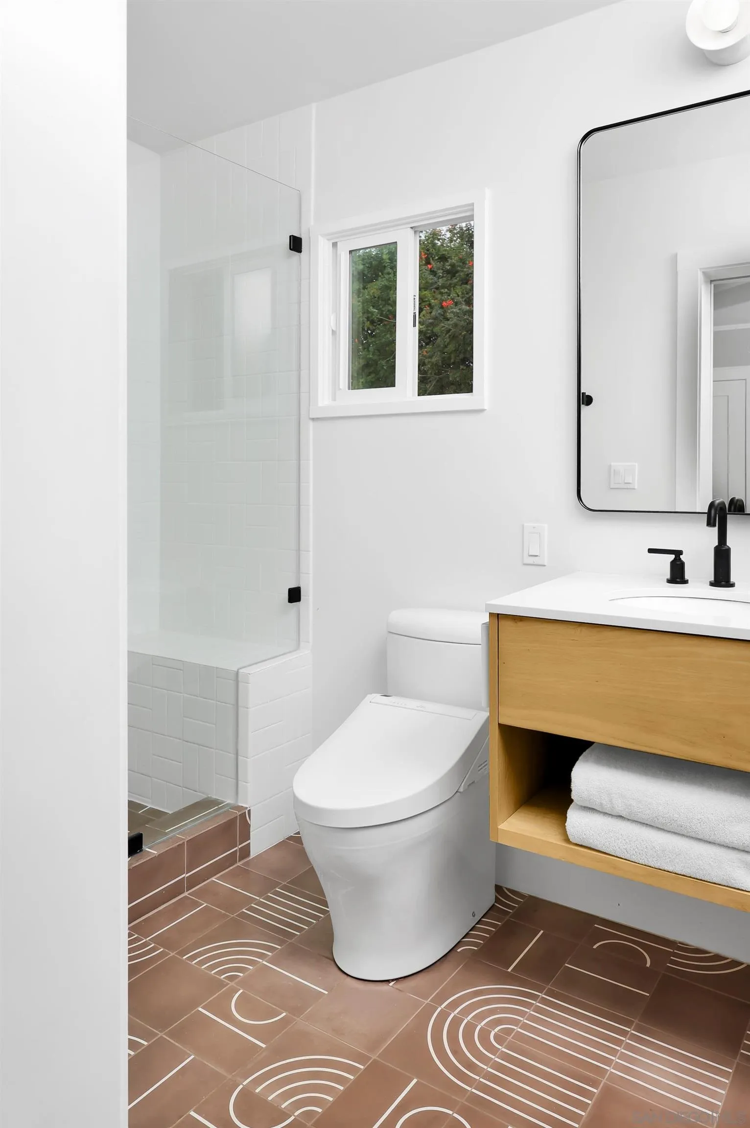 https://cdn.realtyfeed.com/cdn/127/250039728/bbc5df1a9a7a45f228646ab1ccde6b36.webp