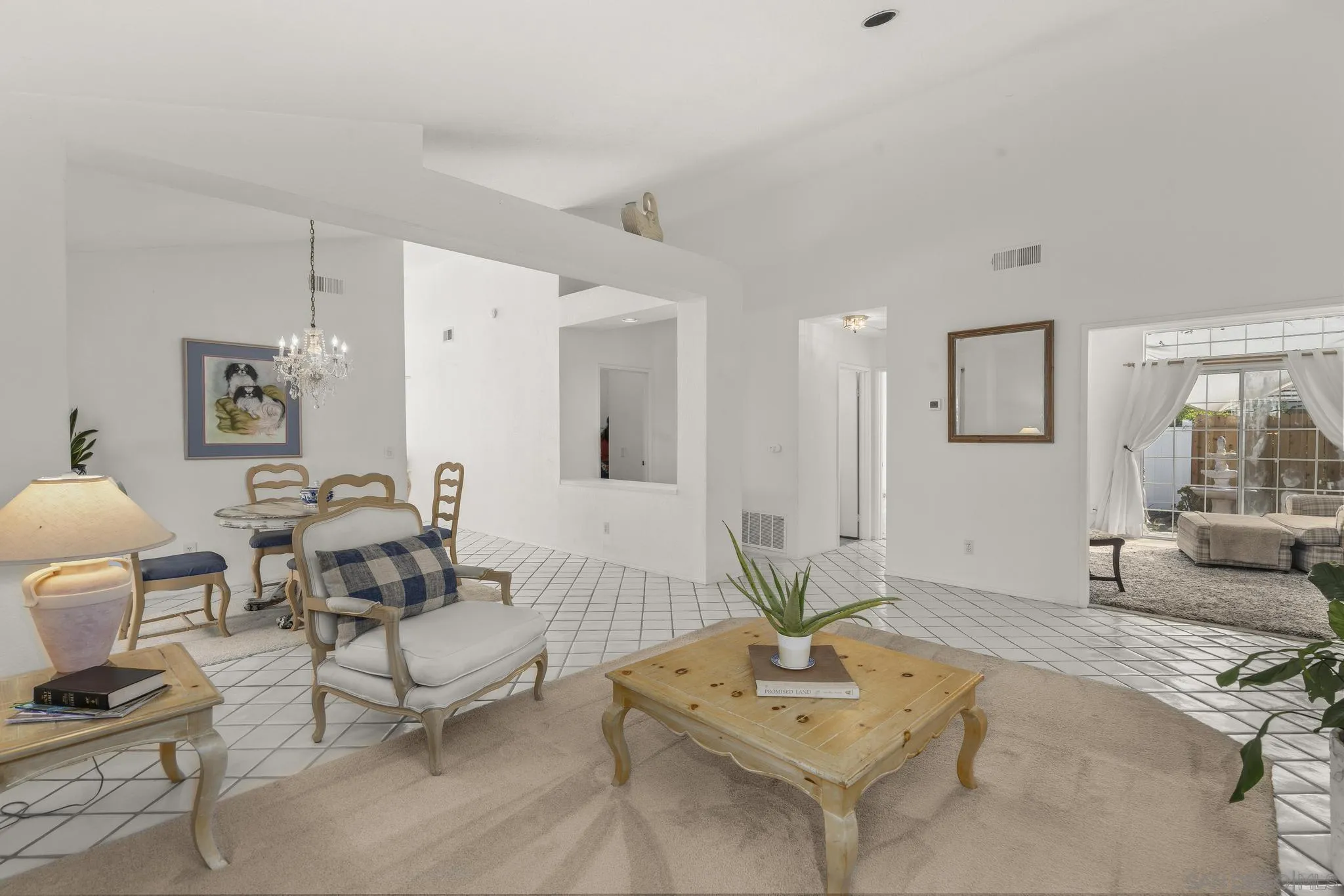 https://cdn.realtyfeed.com/cdn/127/250039729/094037836221213e299cd36859dfb68e.webp
