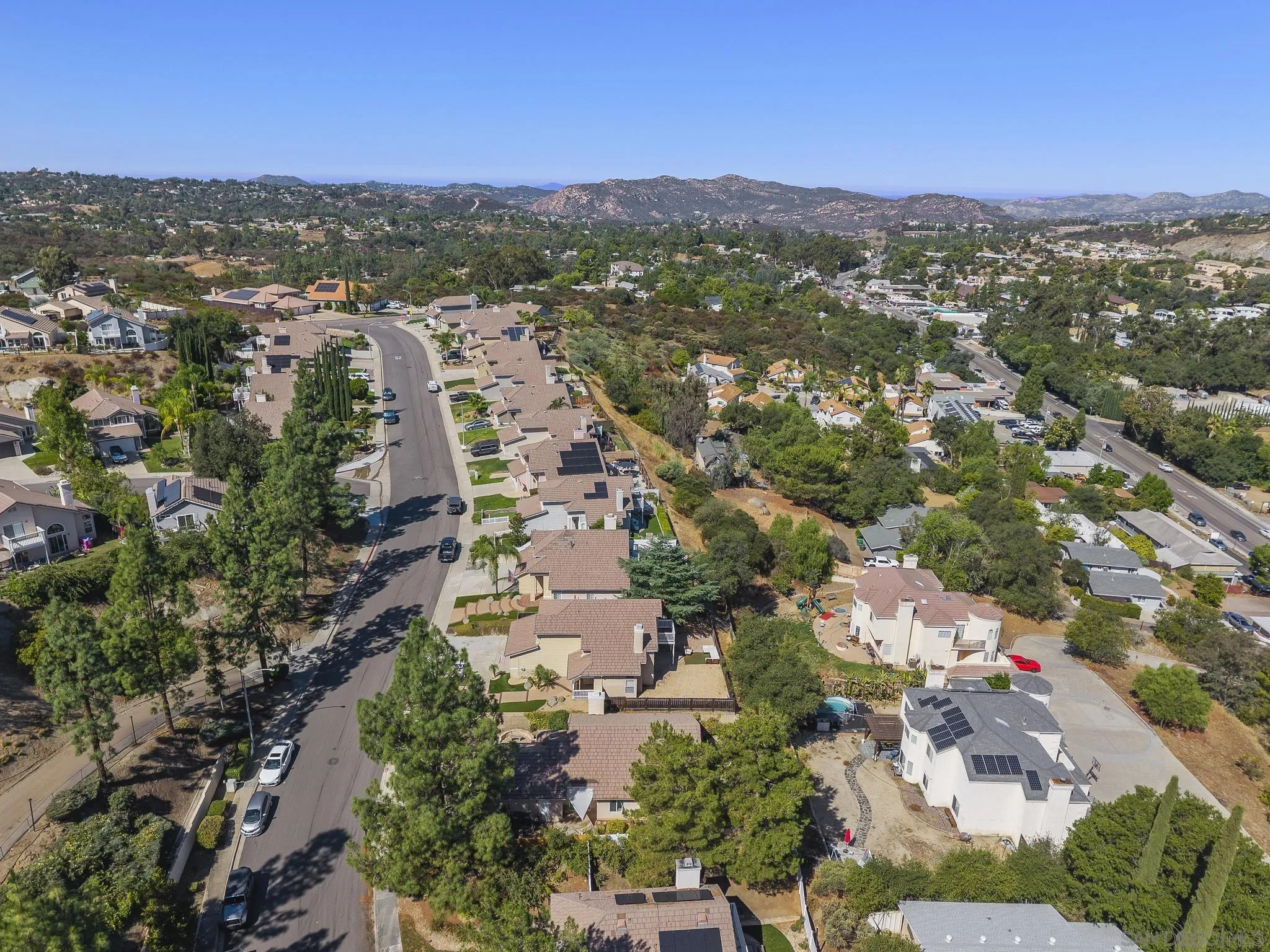 https://cdn.realtyfeed.com/cdn/127/250039729/0bd63336e8d7540e95a086b79e880758.webp
